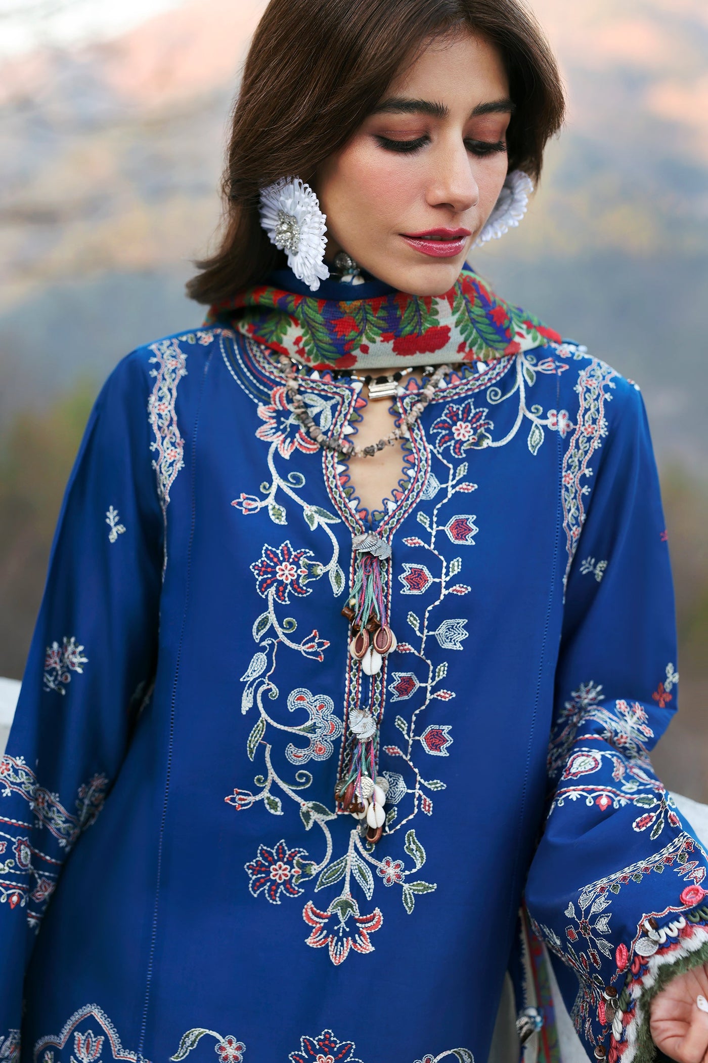 https://cdn.shopify.com/s/files/1/0081/0283/8329/files/Untitled-2_0020_2C5A9555.jpg?v=1740493314