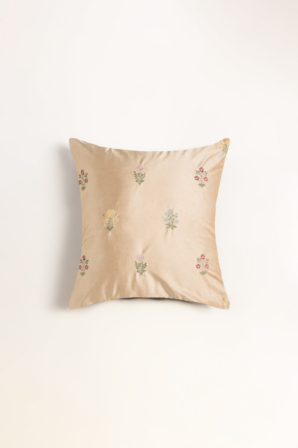 Vec -26-24 Velvet Embroidered Cushion Cover