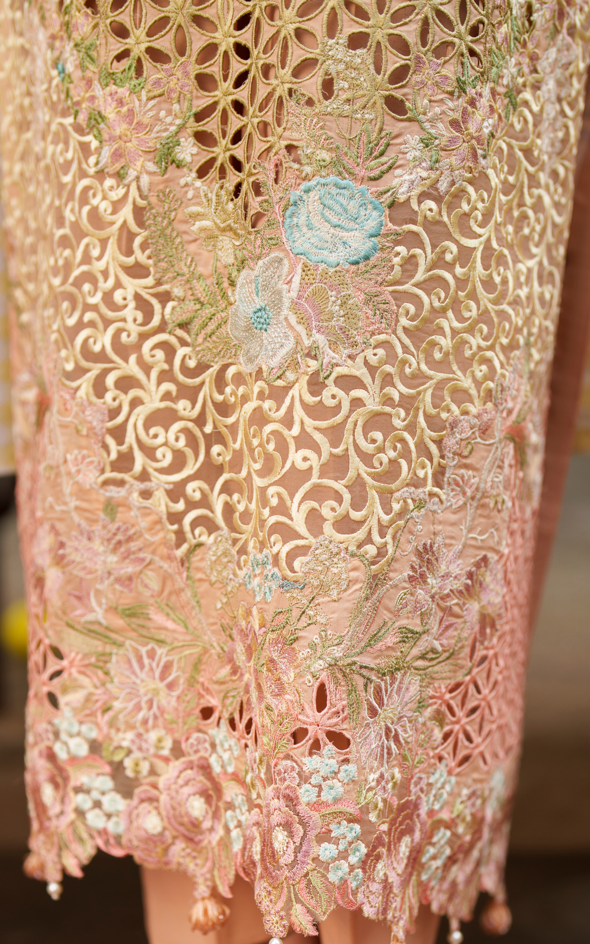 Botanical Bond VUL26-05 | 3pcs Embroidered Stitched Summer