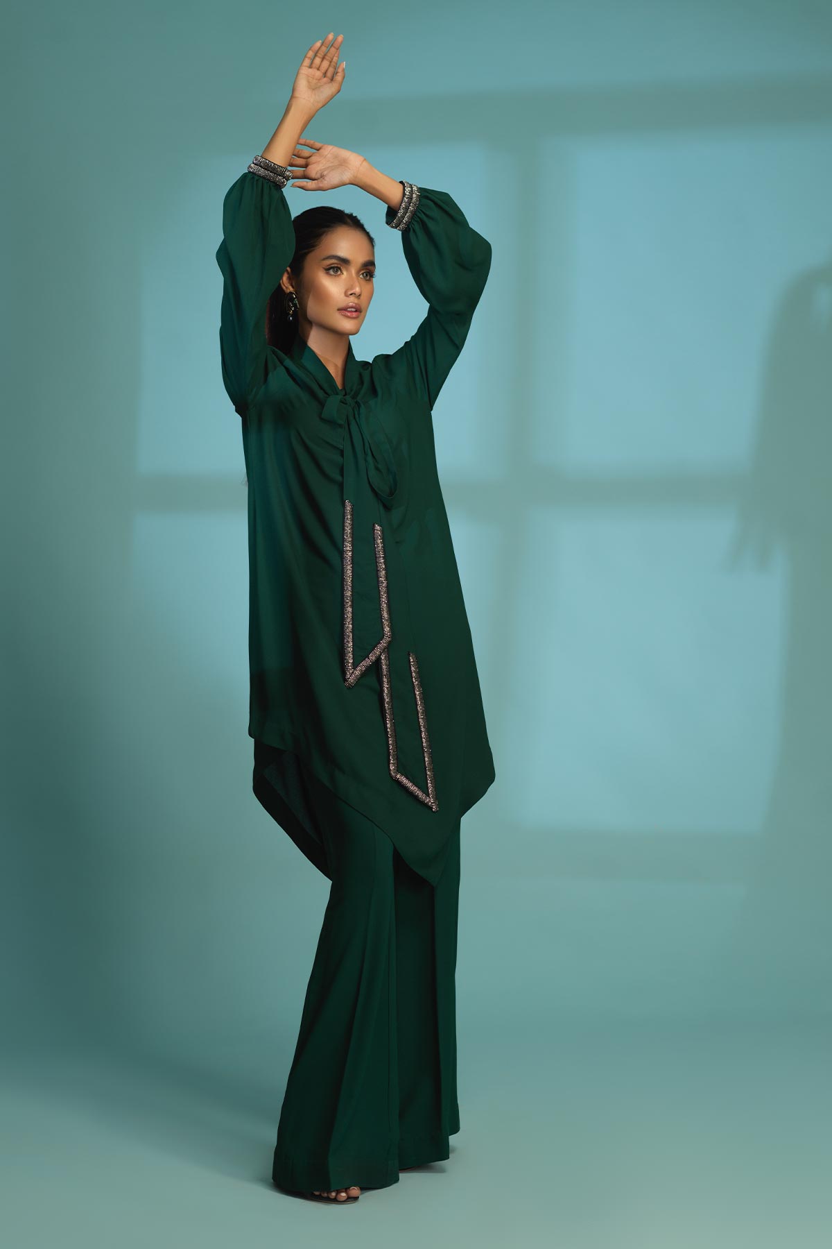 https://cdn.shopify.com/s/files/1/0412/9311/9639/products/Valentinc.jpg?v=1755496755