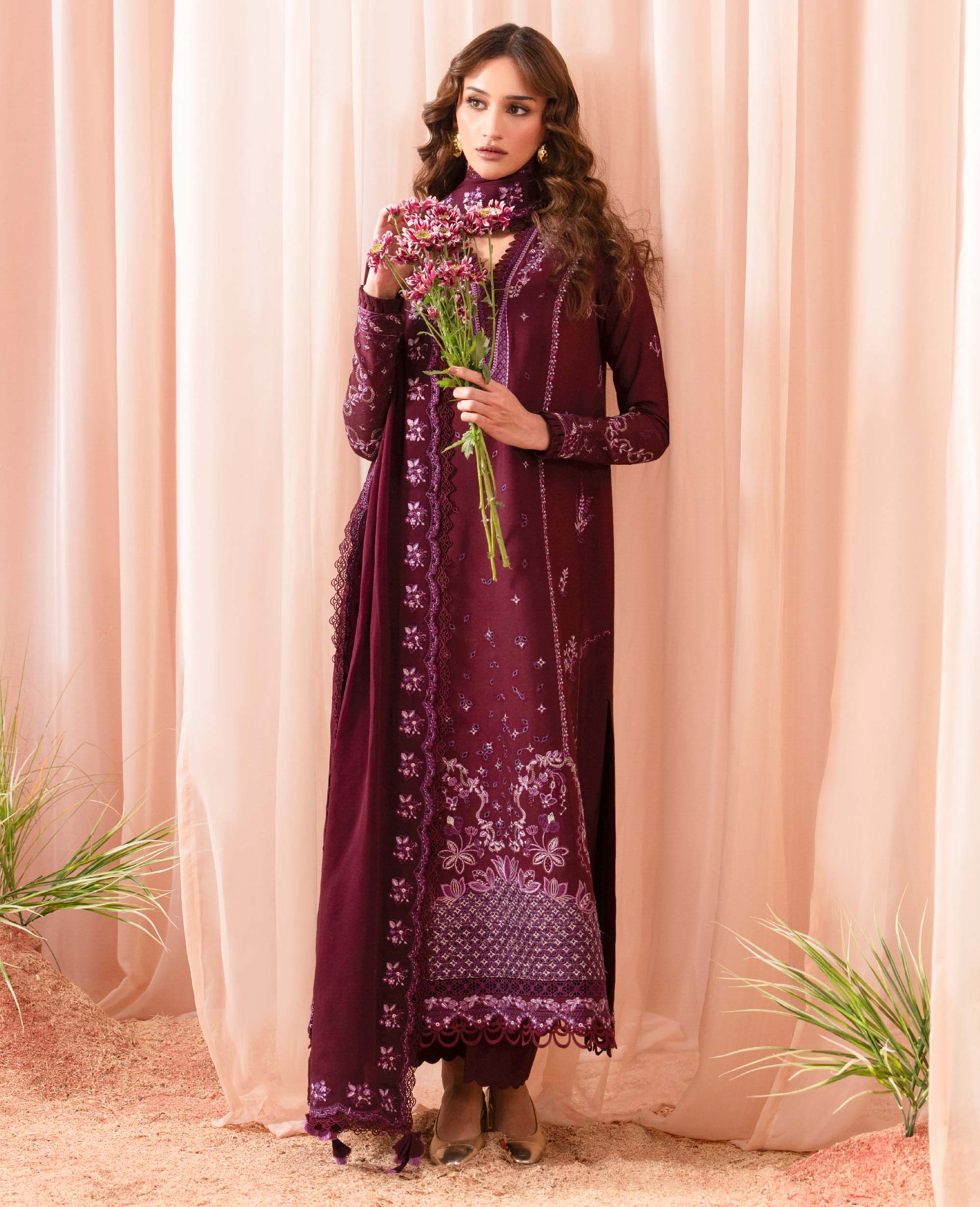 https://cdn.shopify.com/s/files/1/0264/6795/8858/files/Velour_1.jpg?v=1767013924