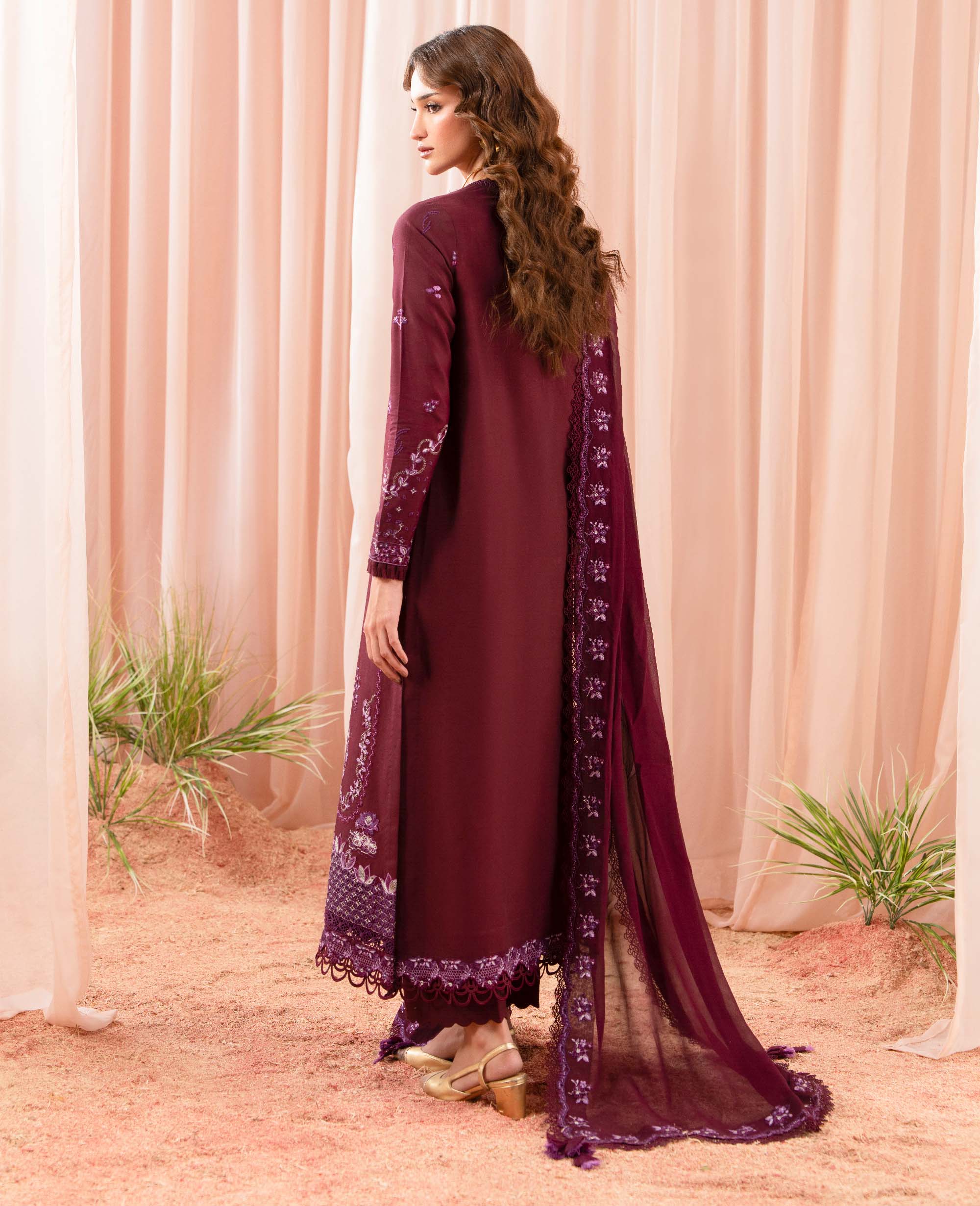 https://cdn.shopify.com/s/files/1/0264/6795/8858/files/Velour_2.jpg?v=1767013925
