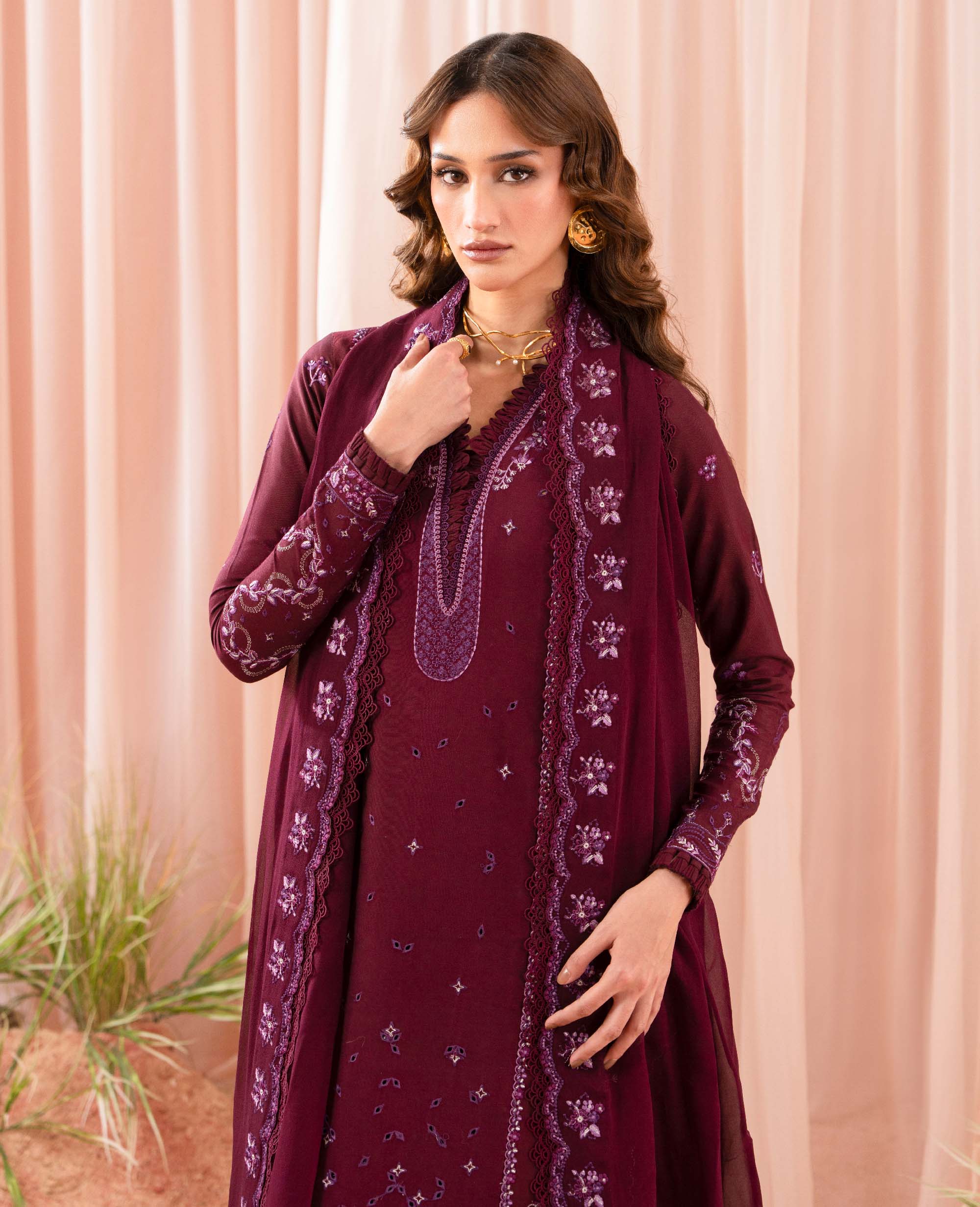 https://cdn.shopify.com/s/files/1/0264/6795/8858/files/Velour_3.jpg?v=1767013924