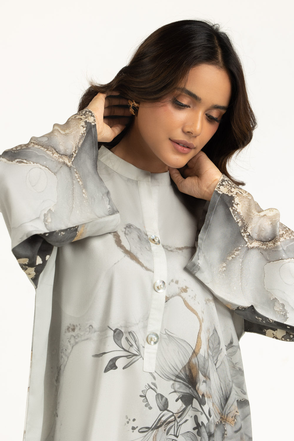 https://cdn.shopify.com/s/files/1/0706/3253/8159/files/ViscosePrintedCo-OrdSetIpst-55063_zoom.jpg?v=1761815593