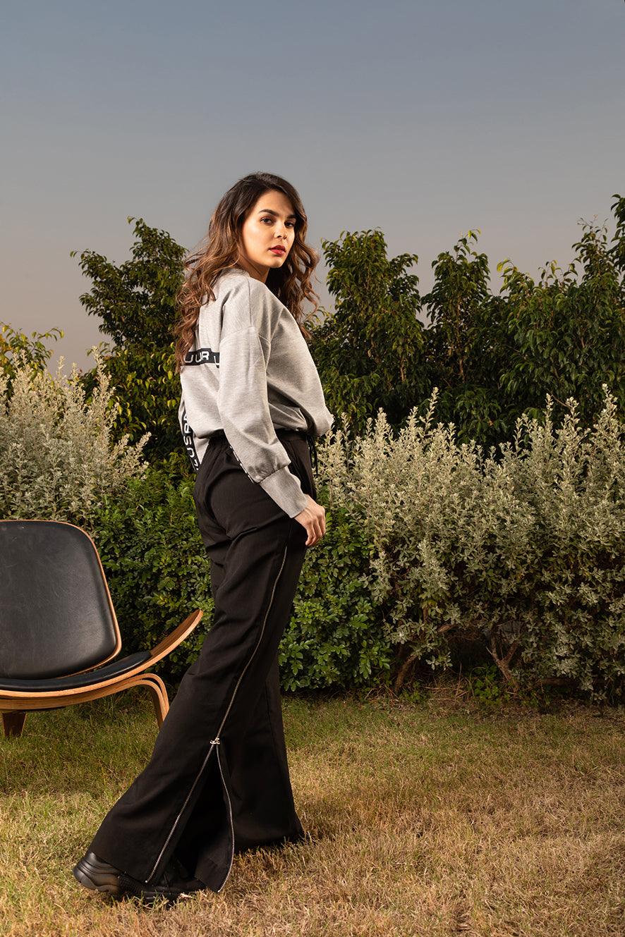 https://cdn.shopify.com/s/files/1/0611/8585/1568/files/W.FW19.049.T-2.jpg?v=1736335573
