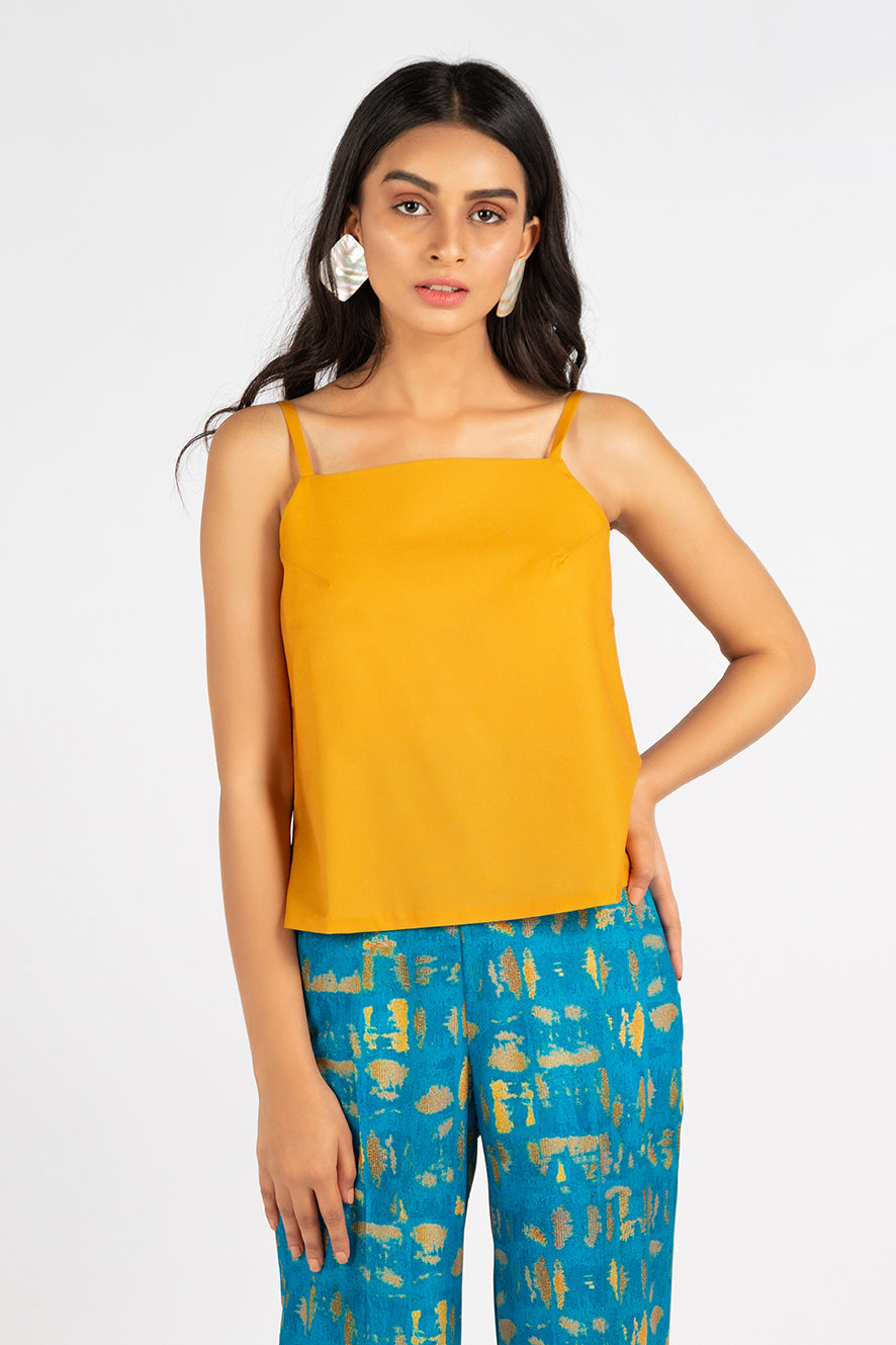 https://cdn.shopify.com/s/files/1/0611/8585/1568/files/W.FW19.084.T-1.jpg?v=1736336225