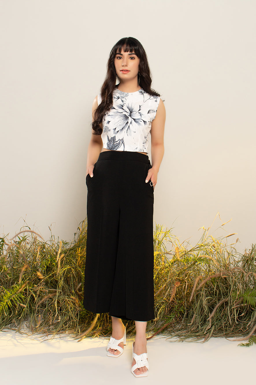 https://cdn.shopify.com/s/files/1/0611/8585/1568/products/W.FW21.128.T-2.jpg?v=1736337955