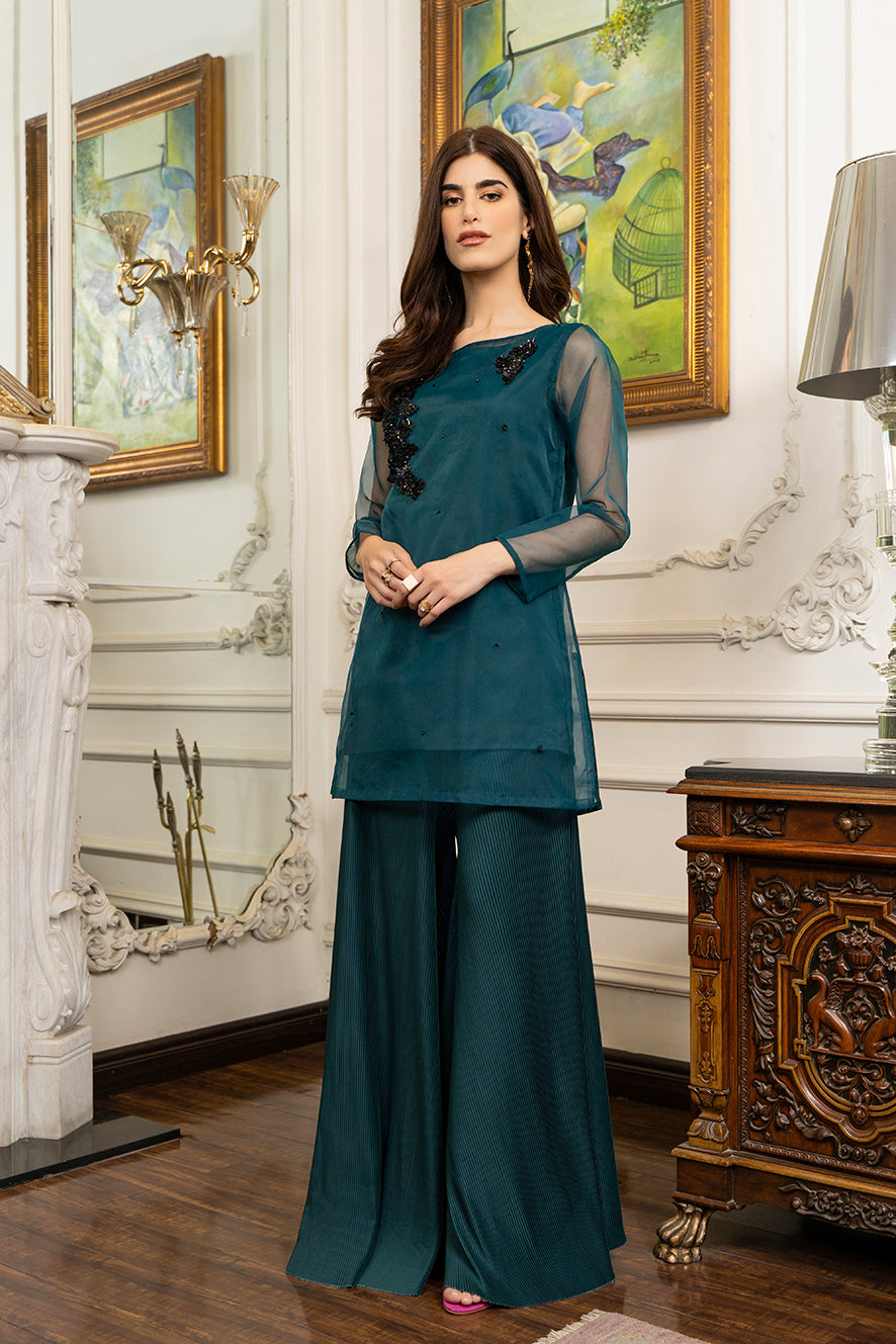 https://cdn.shopify.com/s/files/1/0611/8585/1568/products/W.FW21.185.T-1.jpg?v=1736337527