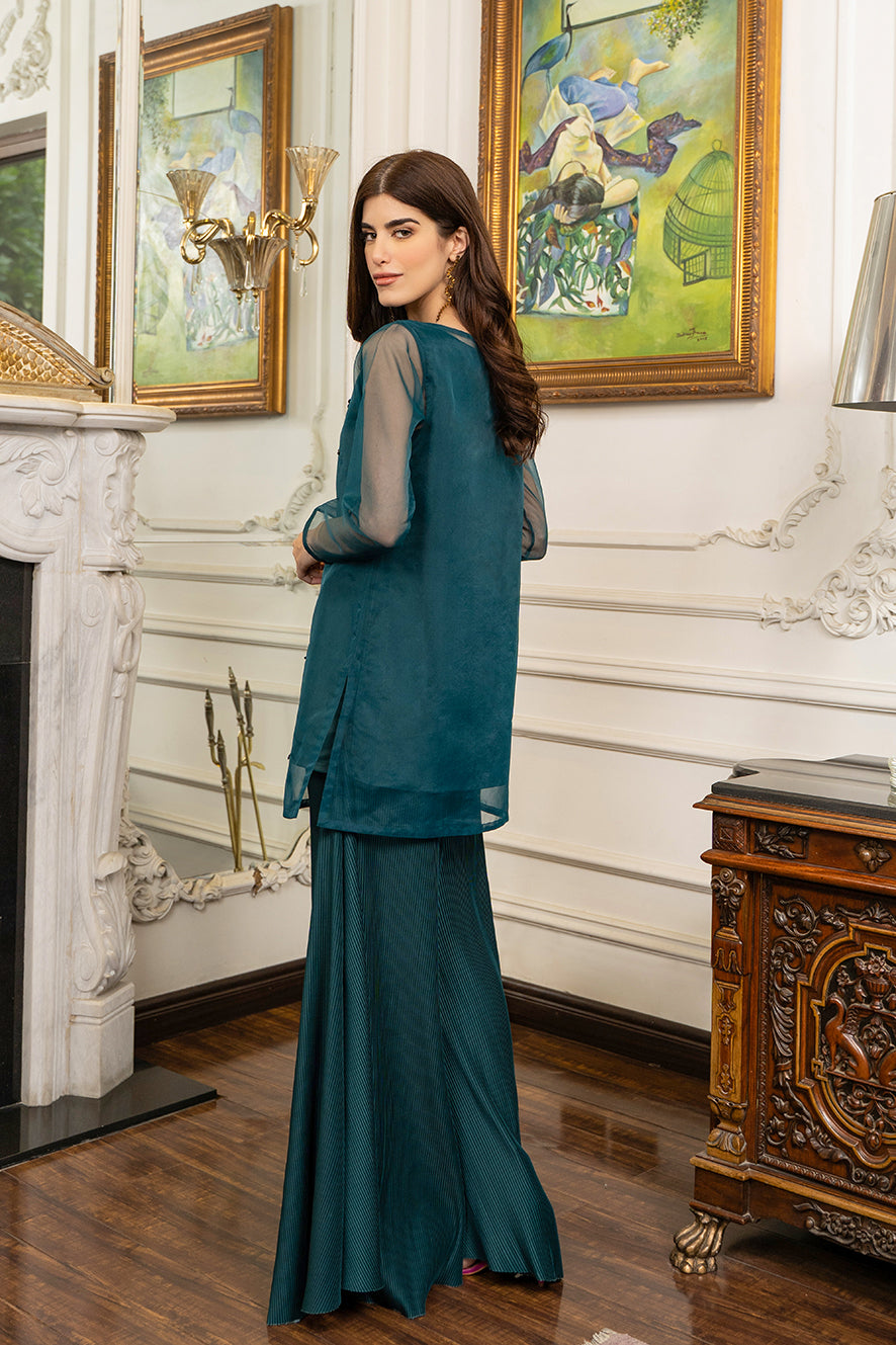 https://cdn.shopify.com/s/files/1/0611/8585/1568/products/W.FW21.185.T-4.jpg?v=1736337527