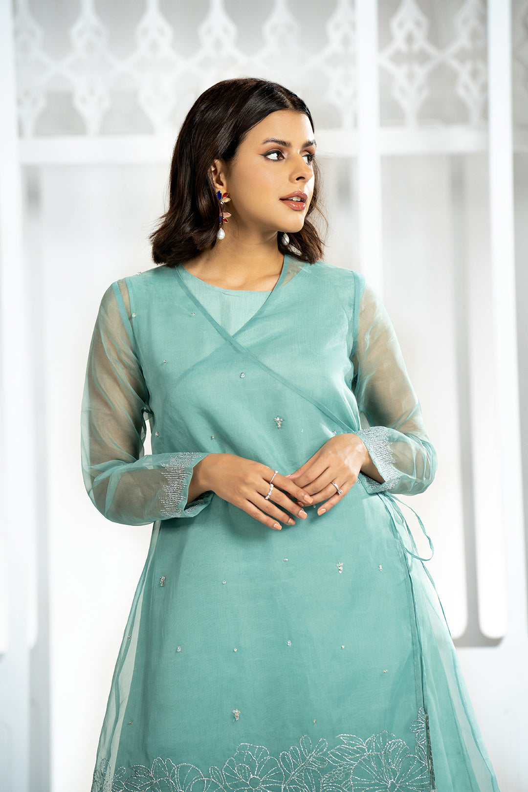 https://cdn.shopify.com/s/files/1/0611/8585/1568/products/W.FW22.063.T-2.jpg?v=1736337373