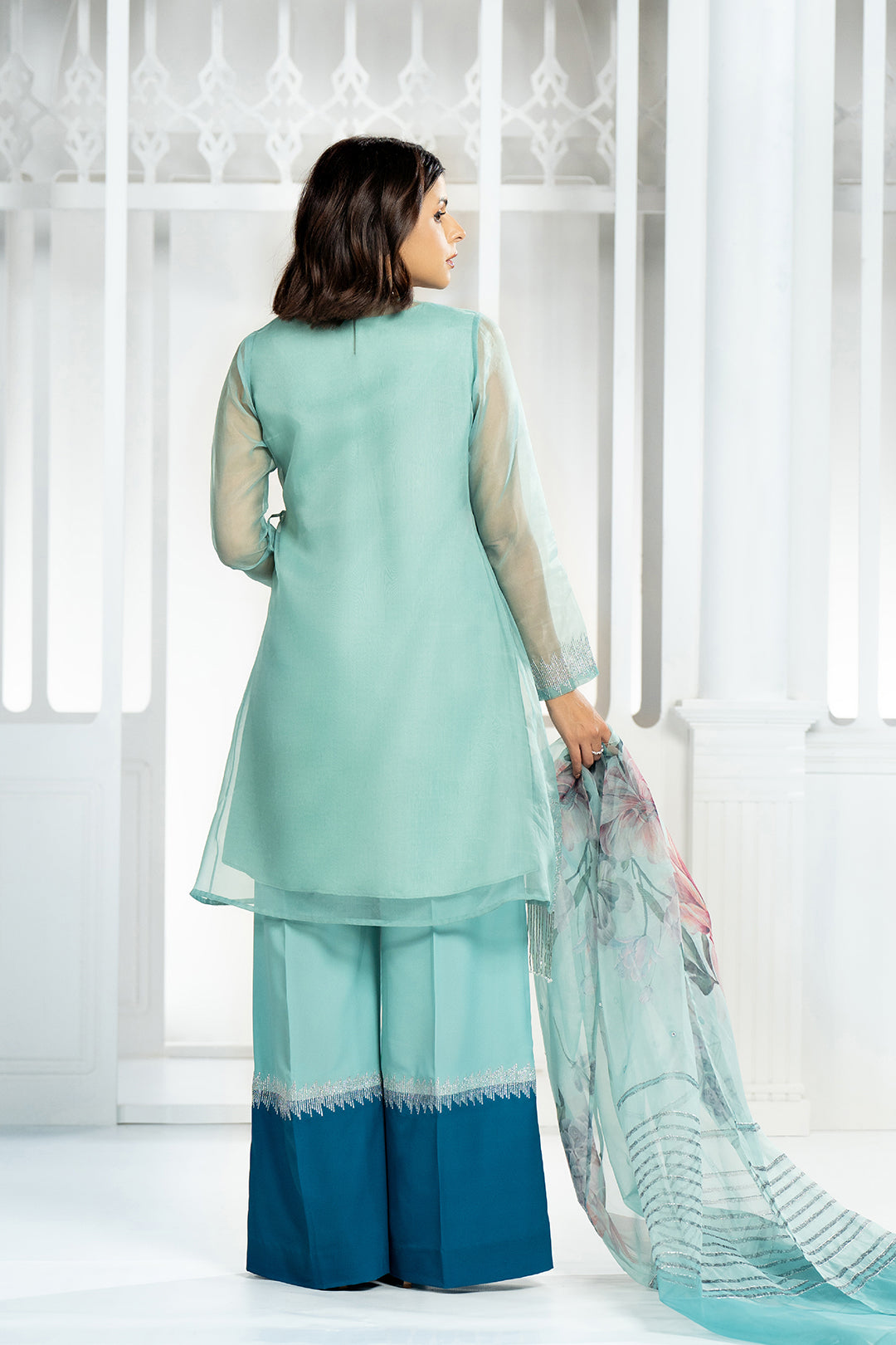 https://cdn.shopify.com/s/files/1/0611/8585/1568/products/W.FW22.063.T-4.jpg?v=1736337373