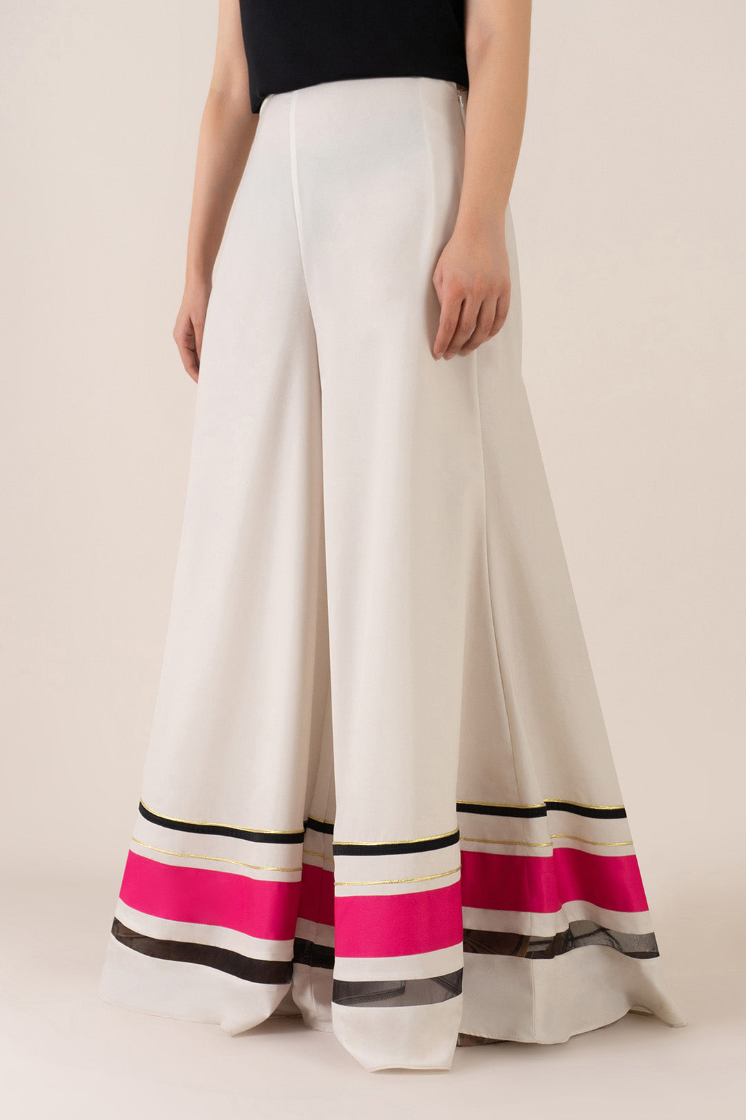 https://cdn.shopify.com/s/files/1/0611/8585/1568/products/W.FW22.073.P-2.jpg?v=1736337389