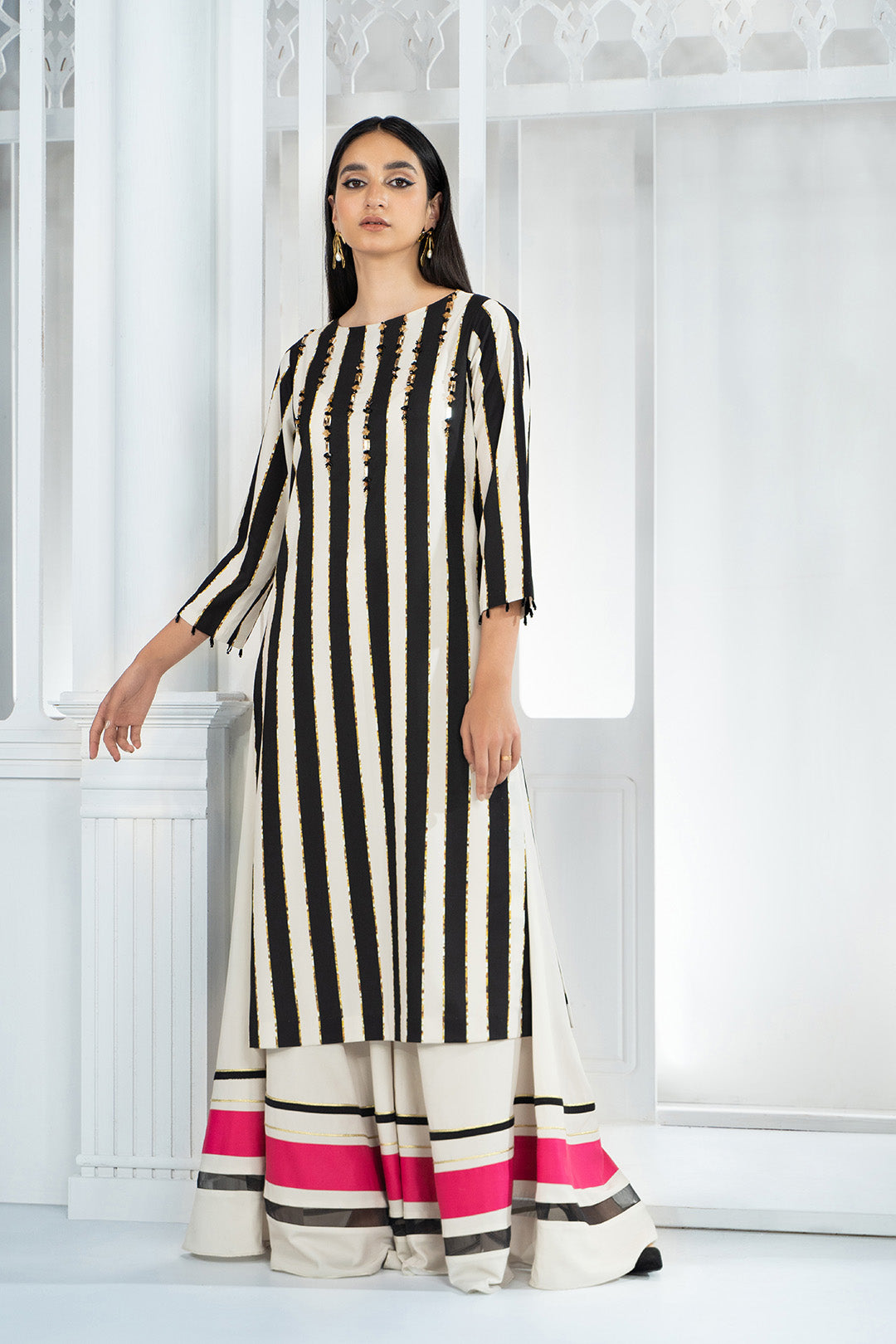 https://cdn.shopify.com/s/files/1/0611/8585/1568/products/W.FW22.073.P-4.jpg?v=1736337389