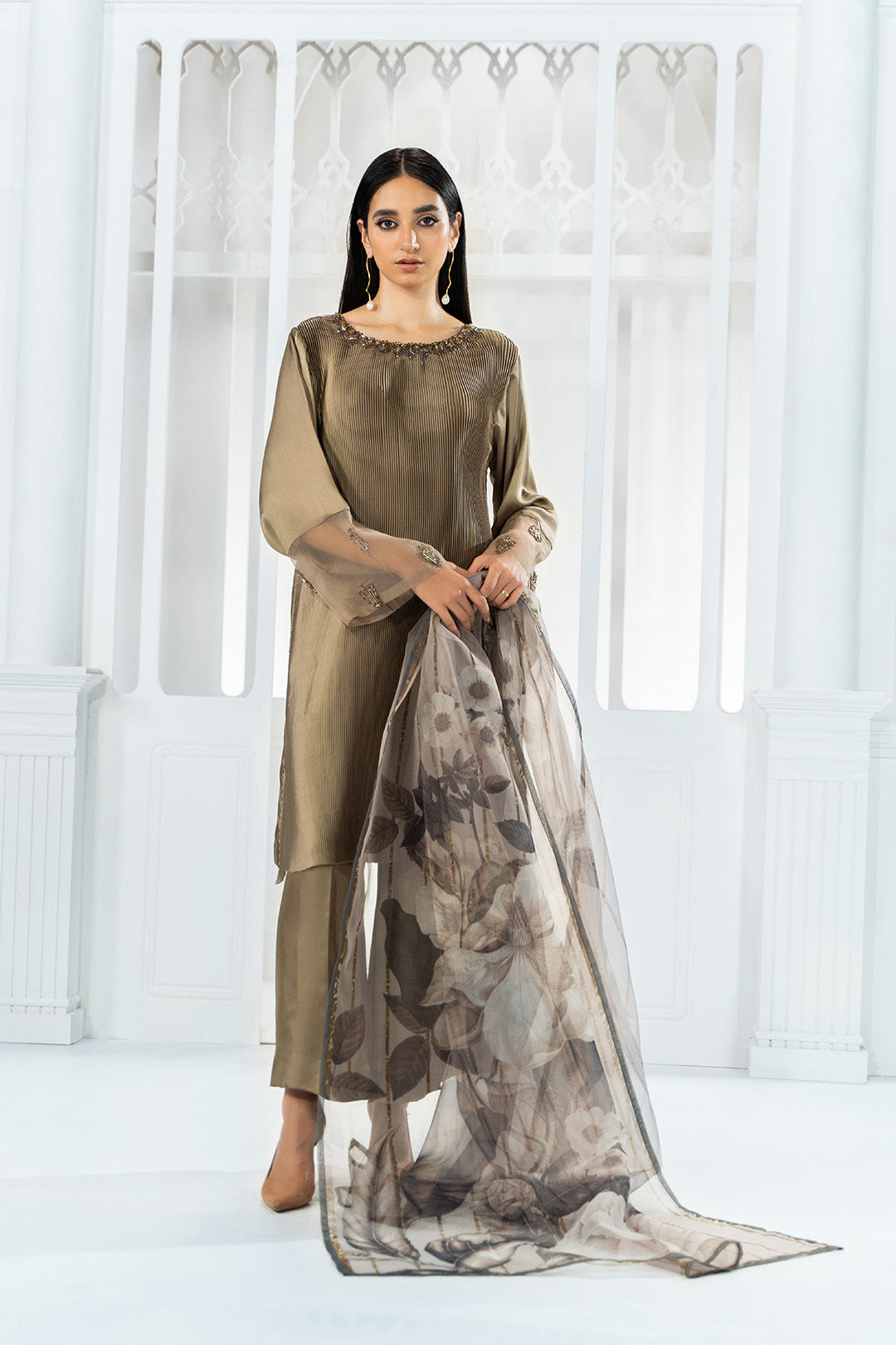 https://cdn.shopify.com/s/files/1/0611/8585/1568/products/W.FW22.080.T-4.jpg?v=1736337382