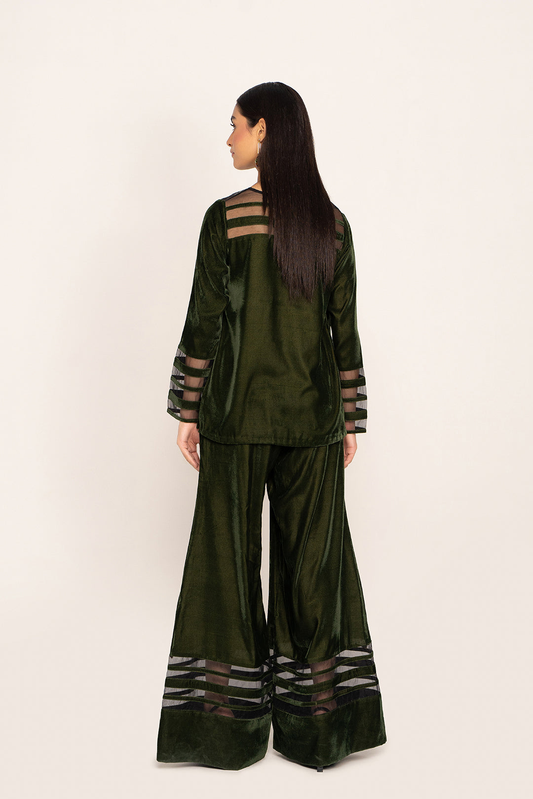 https://cdn.shopify.com/s/files/1/0611/8585/1568/products/W.FW22.109.T-4.jpg?v=1736337318