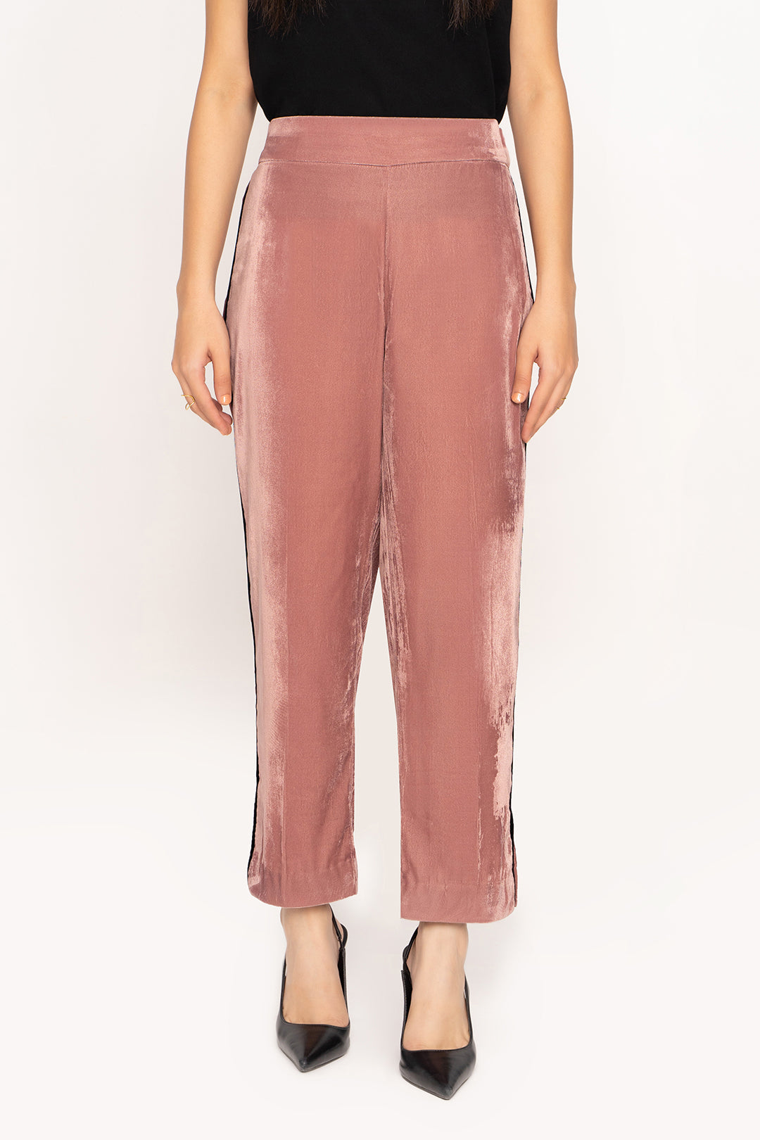 https://cdn.shopify.com/s/files/1/0611/8585/1568/products/W.FW22.112.P-2.jpg?v=1736337332