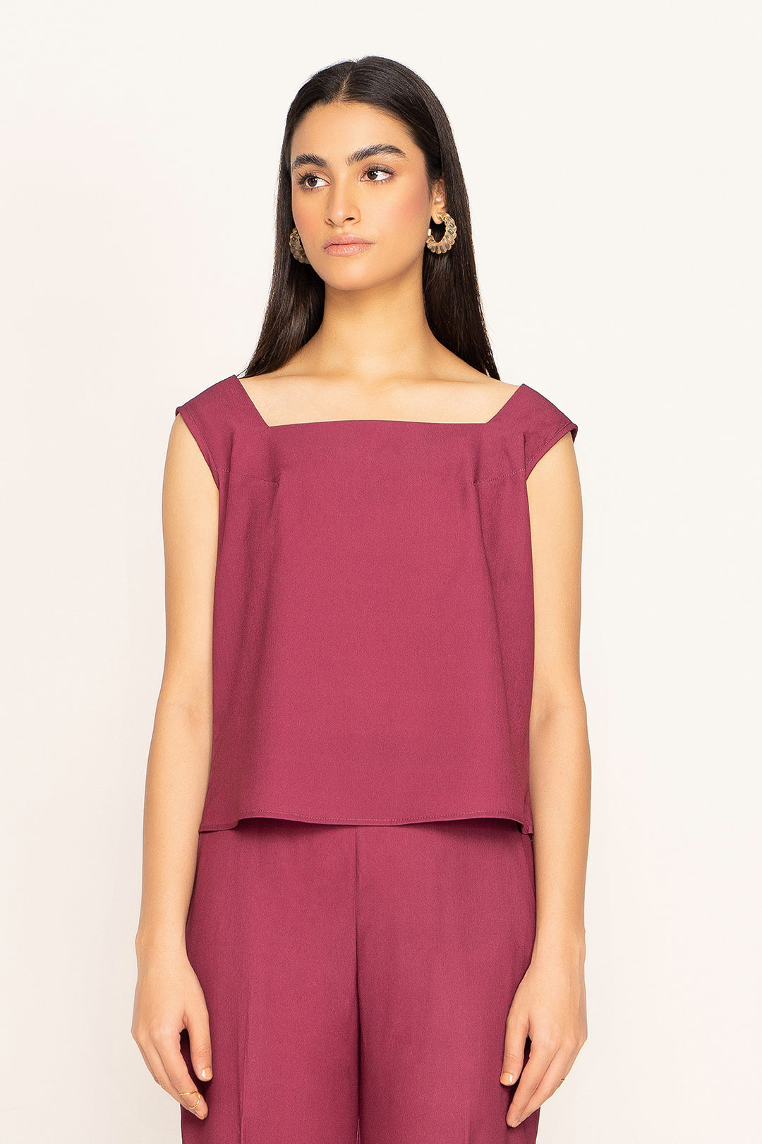 https://cdn.shopify.com/s/files/1/0611/8585/1568/products/W.FW22.133.T-1.jpg?v=1736337325