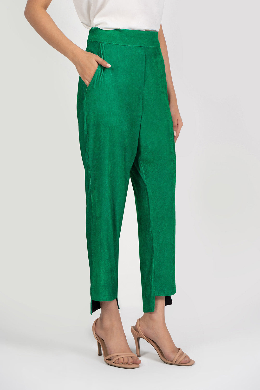 https://cdn.shopify.com/s/files/1/0611/8585/1568/products/W.FW22.159.P-1.jpg?v=1736337349