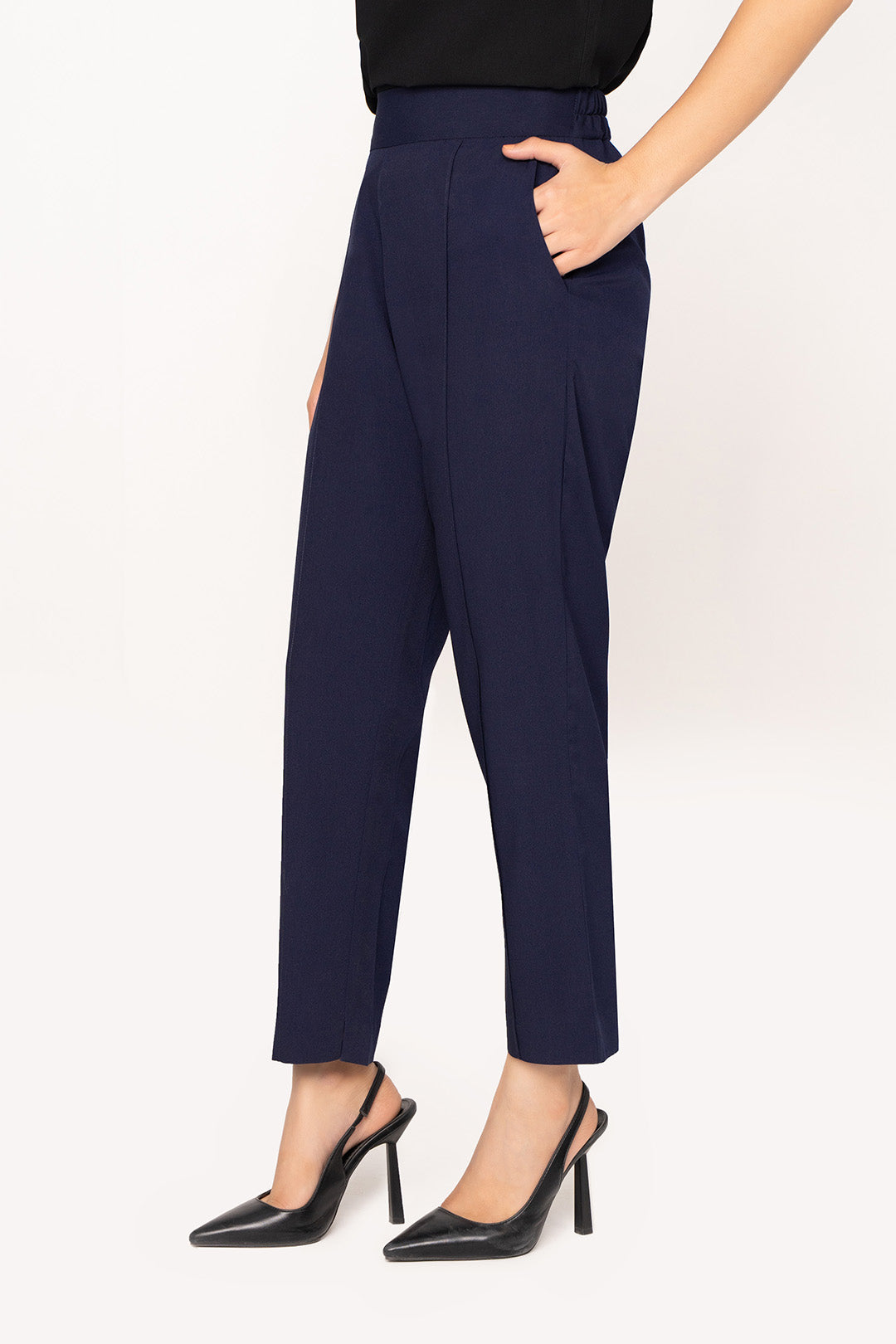 https://cdn.shopify.com/s/files/1/0611/8585/1568/products/W.FW22.171.P-2.jpg?v=1736337365