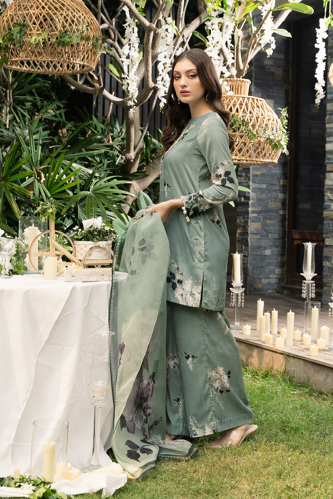 https://cdn.shopify.com/s/files/1/0611/8585/1568/products/W.FW22.229.T-4.jpg?v=1736337272
