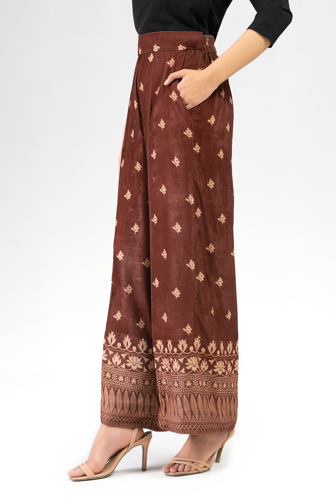 https://cdn.shopify.com/s/files/1/0611/8585/1568/products/W.FW22.245.P-1.jpg?v=1736337119