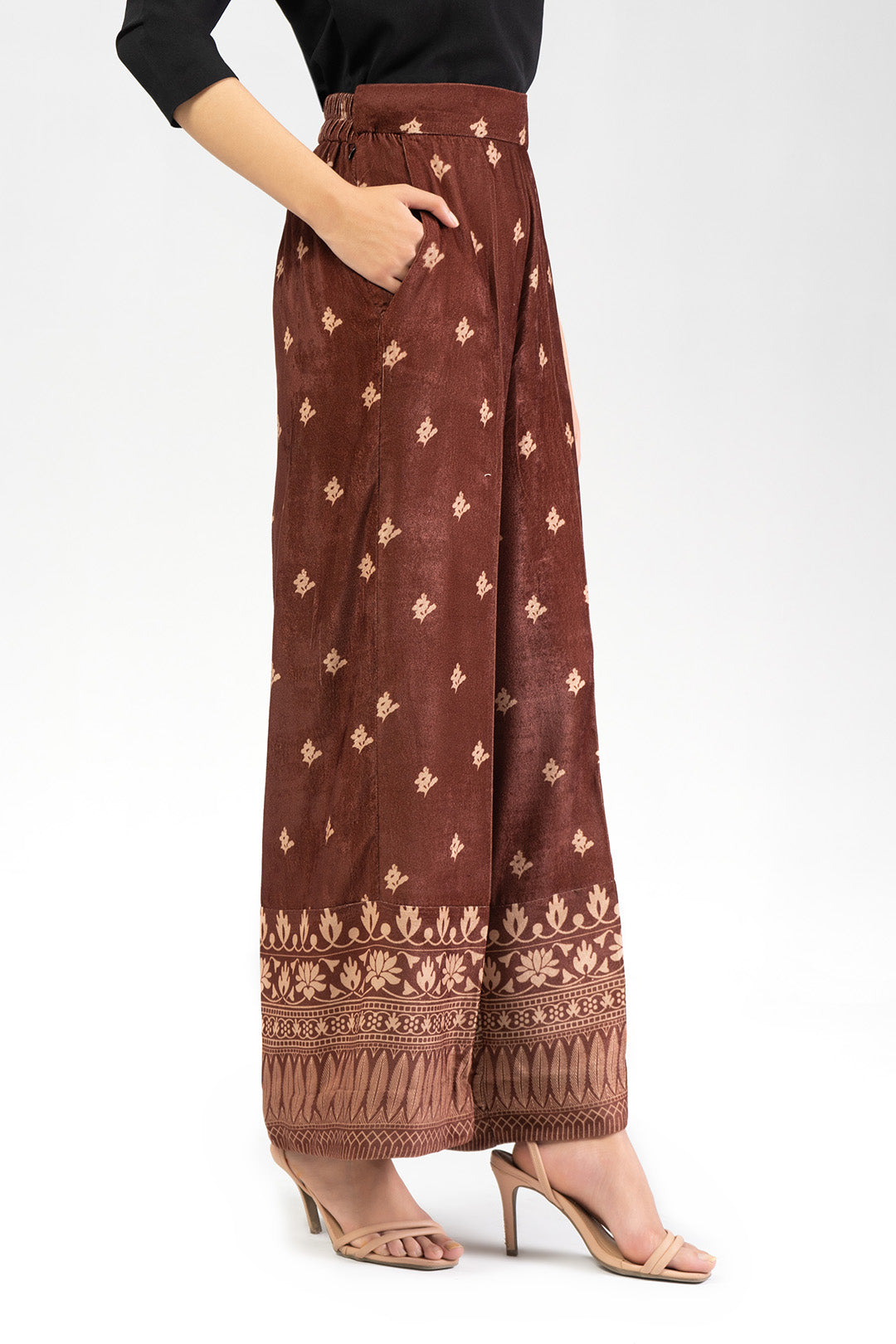 https://cdn.shopify.com/s/files/1/0611/8585/1568/products/W.FW22.245.P-2.jpg?v=1736337119