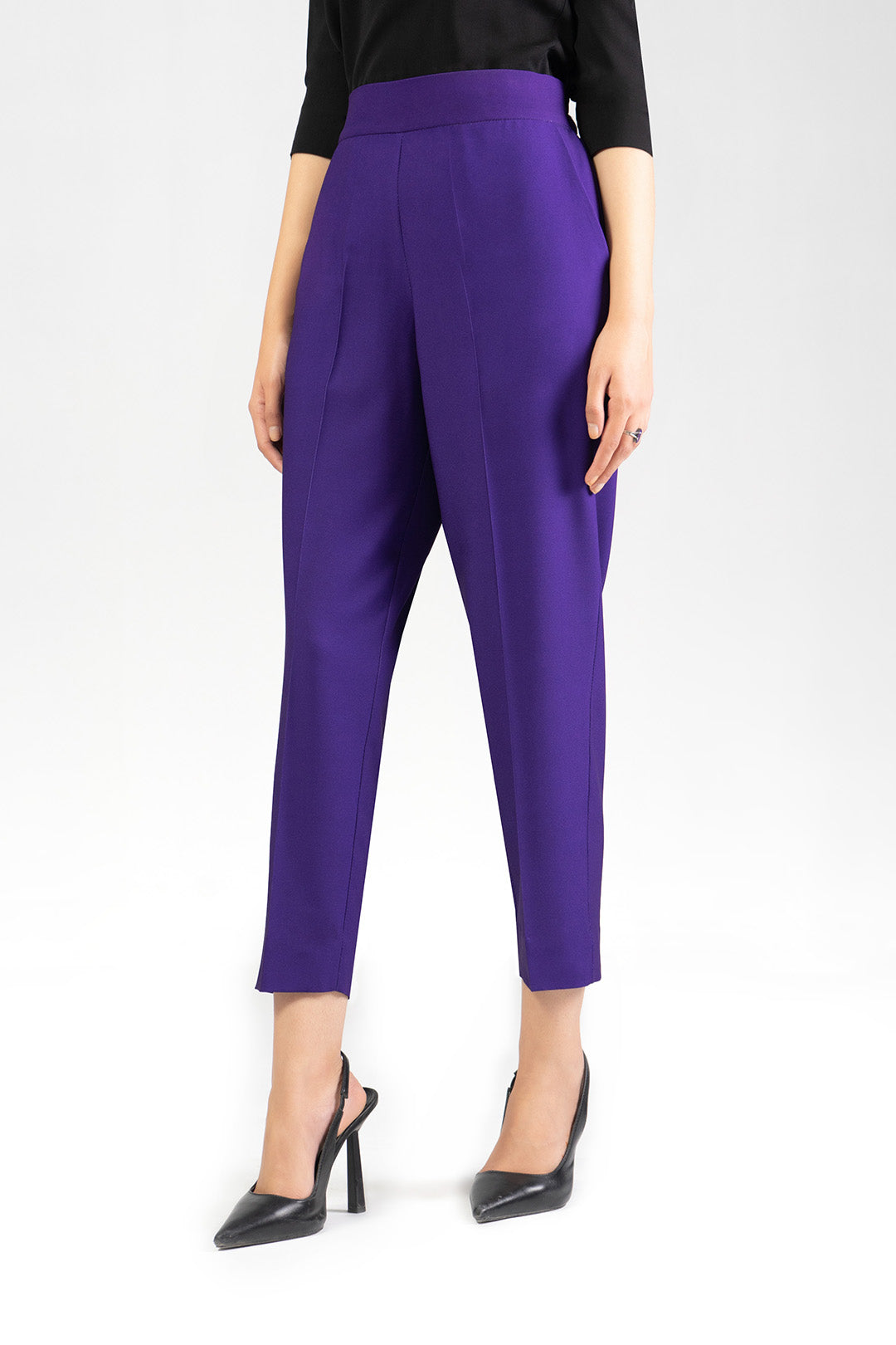 https://cdn.shopify.com/s/files/1/0611/8585/1568/products/W.FW22.246.P-1.jpg?v=1736337115