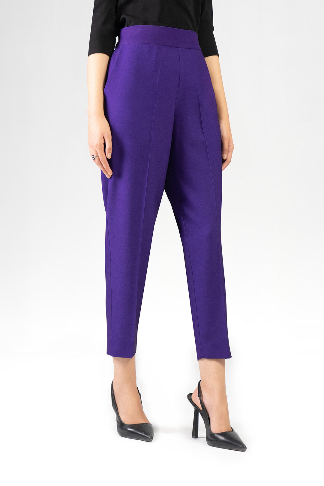 https://cdn.shopify.com/s/files/1/0611/8585/1568/products/W.FW22.246.P-2.jpg?v=1736337115