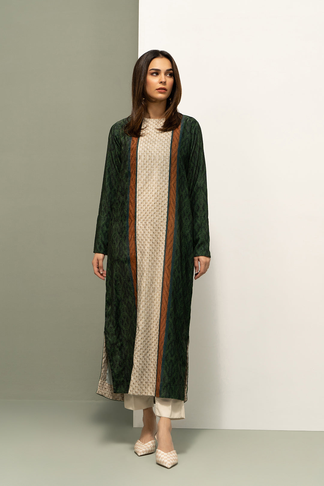 https://cdn.shopify.com/s/files/1/0611/8585/1568/products/W.FW22.297.T-1.jpg?v=1736337074