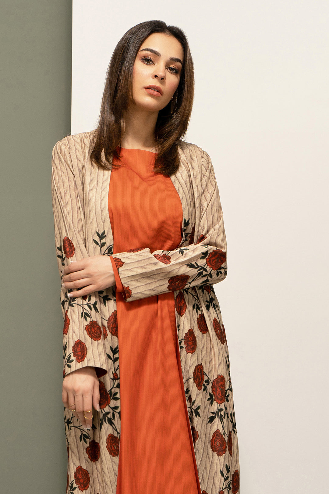 https://cdn.shopify.com/s/files/1/0611/8585/1568/products/W.FW22.307.T-2.jpg?v=1736337078