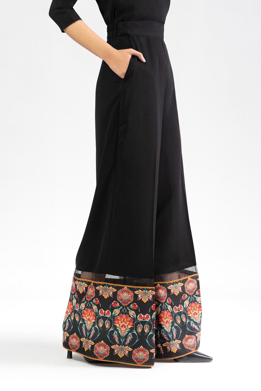 https://cdn.shopify.com/s/files/1/0611/8585/1568/products/W.FW22.338.P-1.jpg?v=1736337051