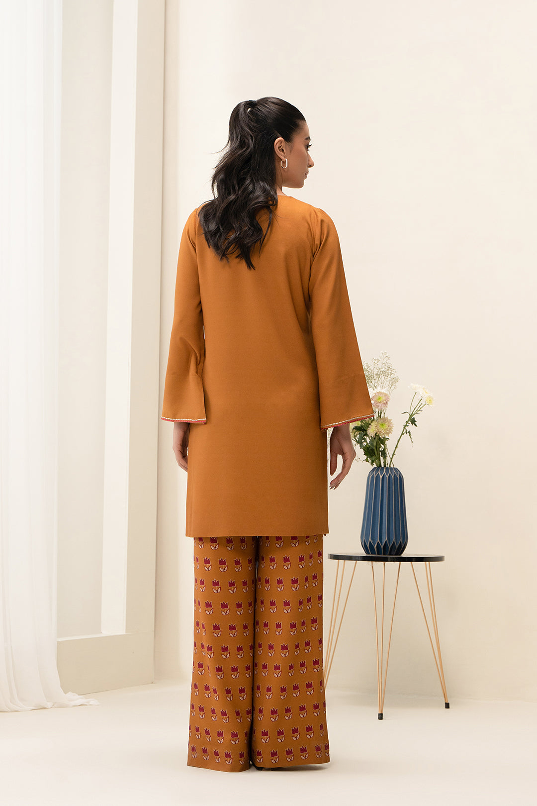 https://cdn.shopify.com/s/files/1/0611/8585/1568/products/W.FW22.376.T-4.jpg?v=1736336808