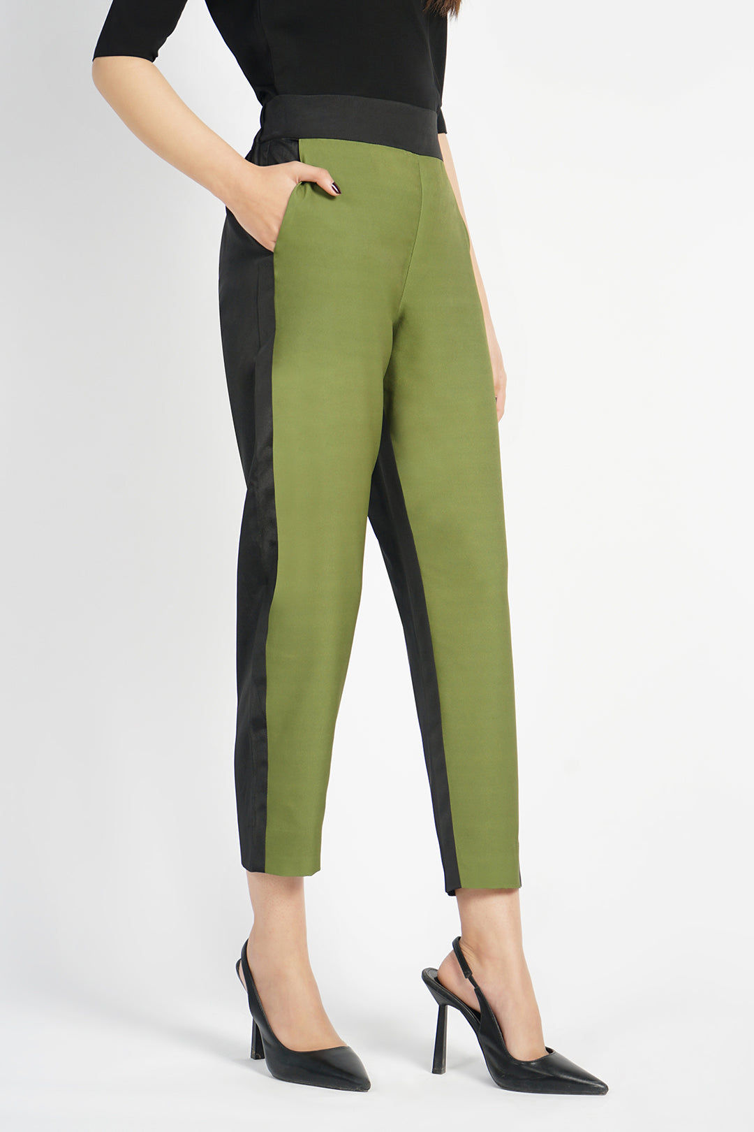 https://cdn.shopify.com/s/files/1/0611/8585/1568/products/W.FW22.382.P-2.jpg?v=1736336819