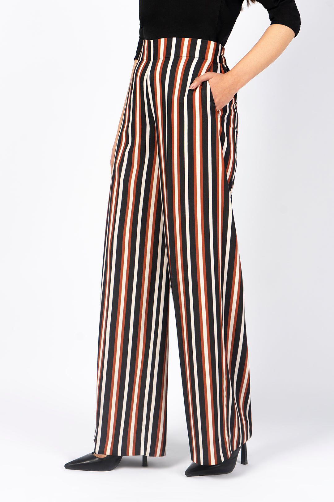 https://cdn.shopify.com/s/files/1/0611/8585/1568/products/W.FW22.402.P-1.jpg?v=1736336799