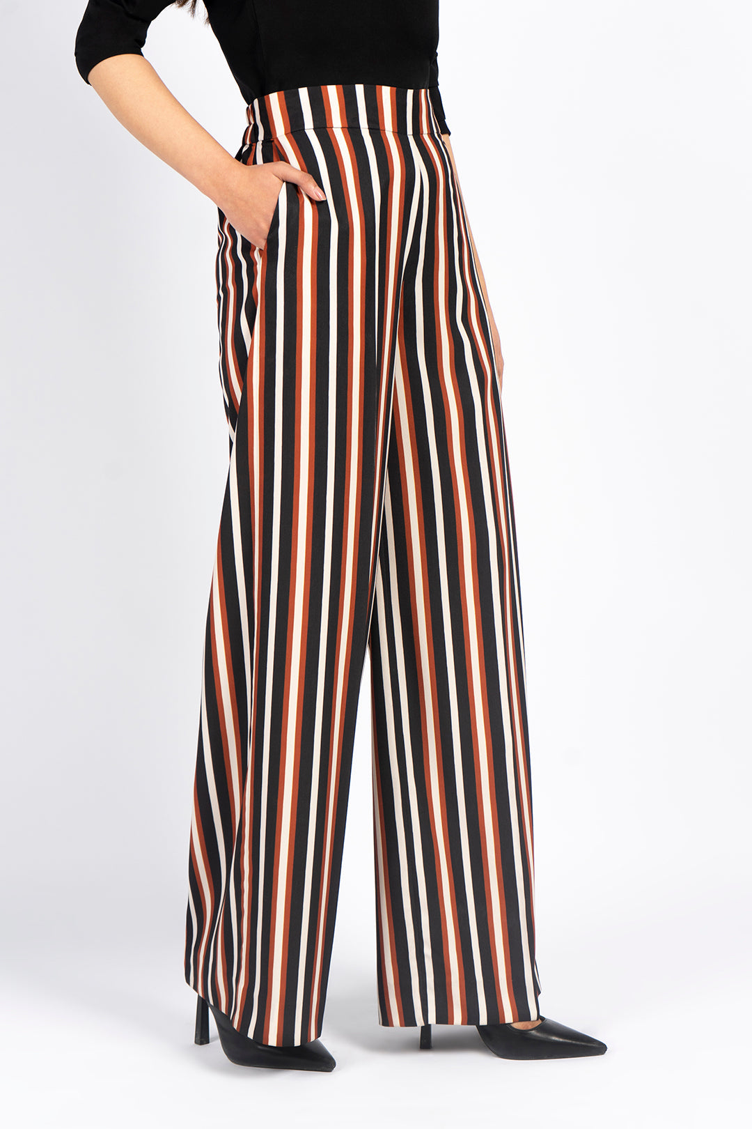 https://cdn.shopify.com/s/files/1/0611/8585/1568/products/W.FW22.402.P-2.jpg?v=1736336799