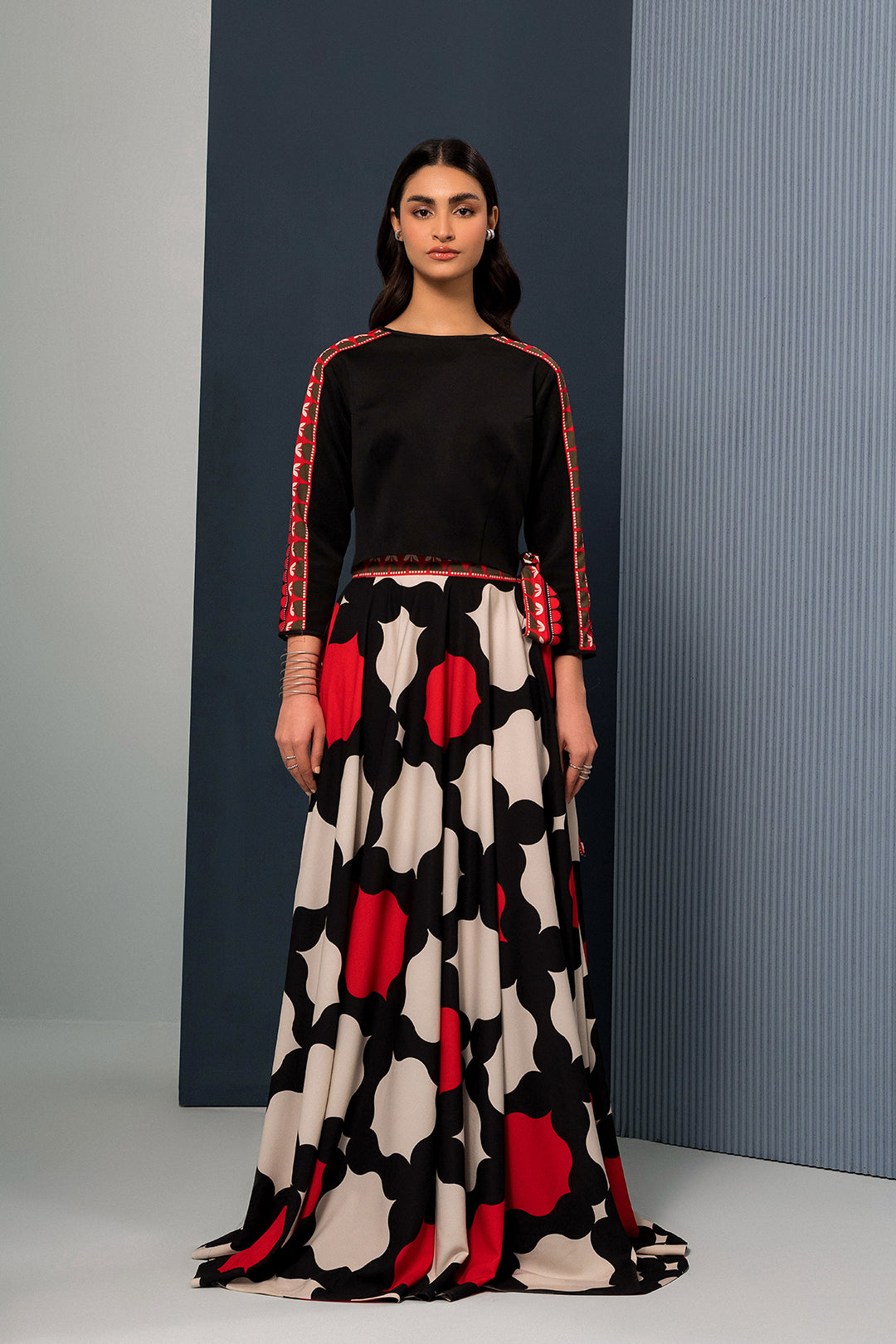 https://cdn.shopify.com/s/files/1/0611/8585/1568/products/W.FW23.031.T-1.jpg?v=1736336737
