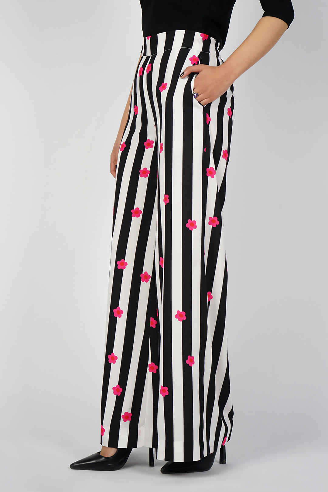 https://cdn.shopify.com/s/files/1/0611/8585/1568/products/W.FW23.042.P-1.jpg?v=1736336742