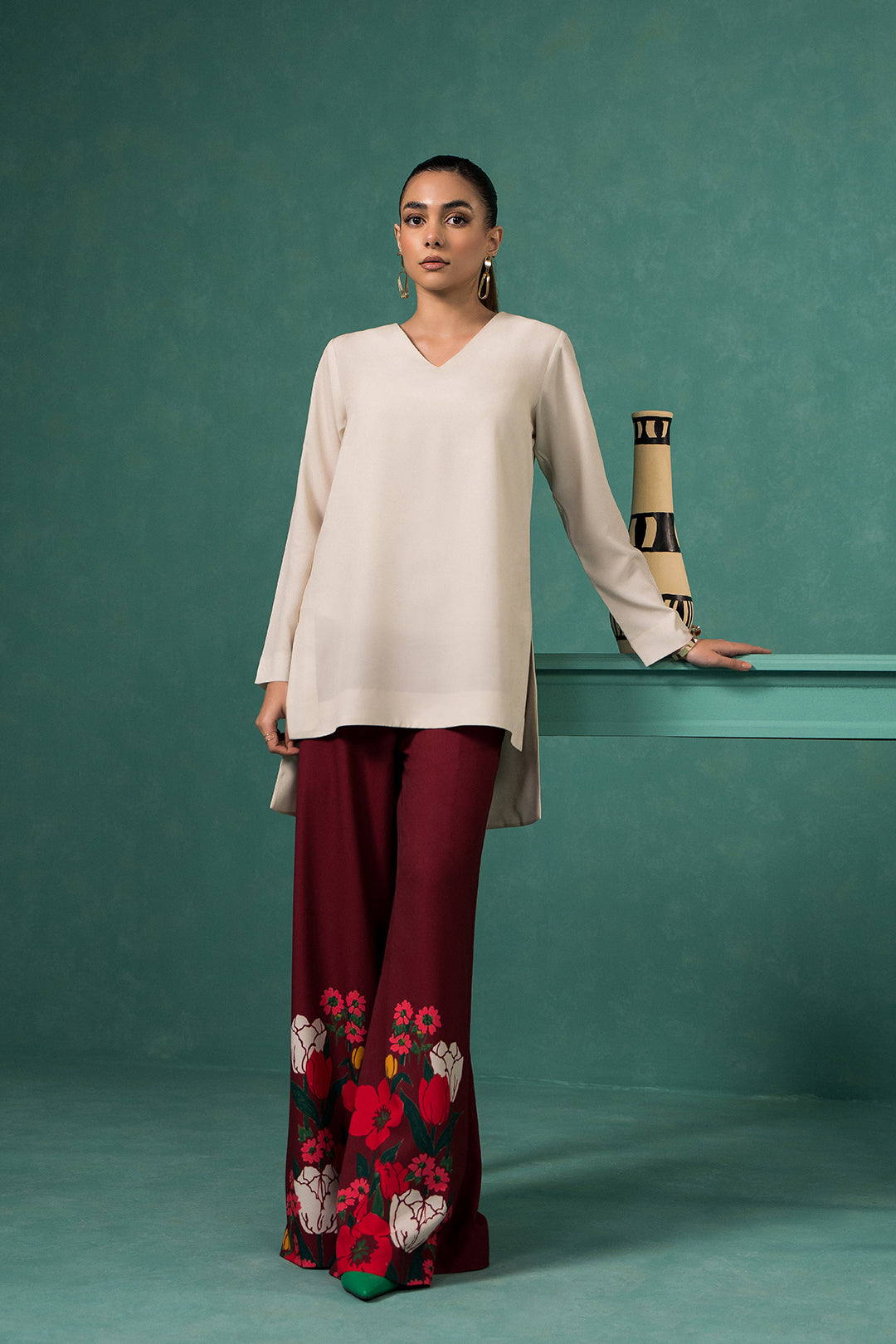 https://cdn.shopify.com/s/files/1/0611/8585/1568/products/W.FW23.053.P-4.jpg?v=1736336731
