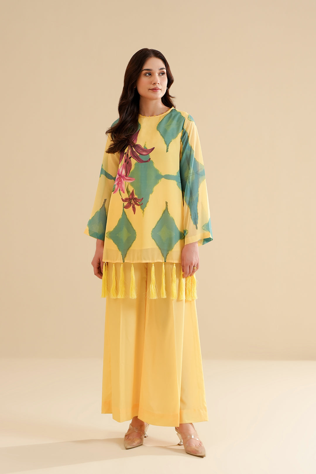 https://cdn.shopify.com/s/files/1/0611/8585/1568/files/W.FW23.080.T-1.jpg?v=1736335907