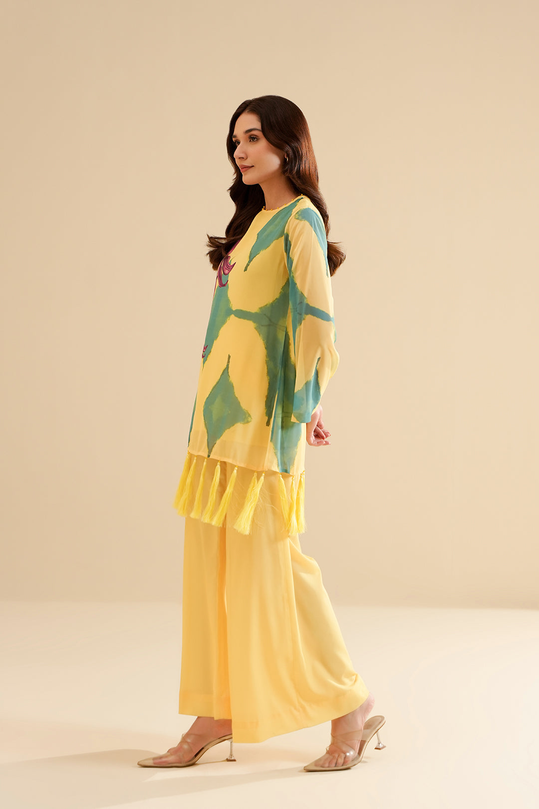 https://cdn.shopify.com/s/files/1/0611/8585/1568/files/W.FW23.080.T-3.jpg?v=1736335907