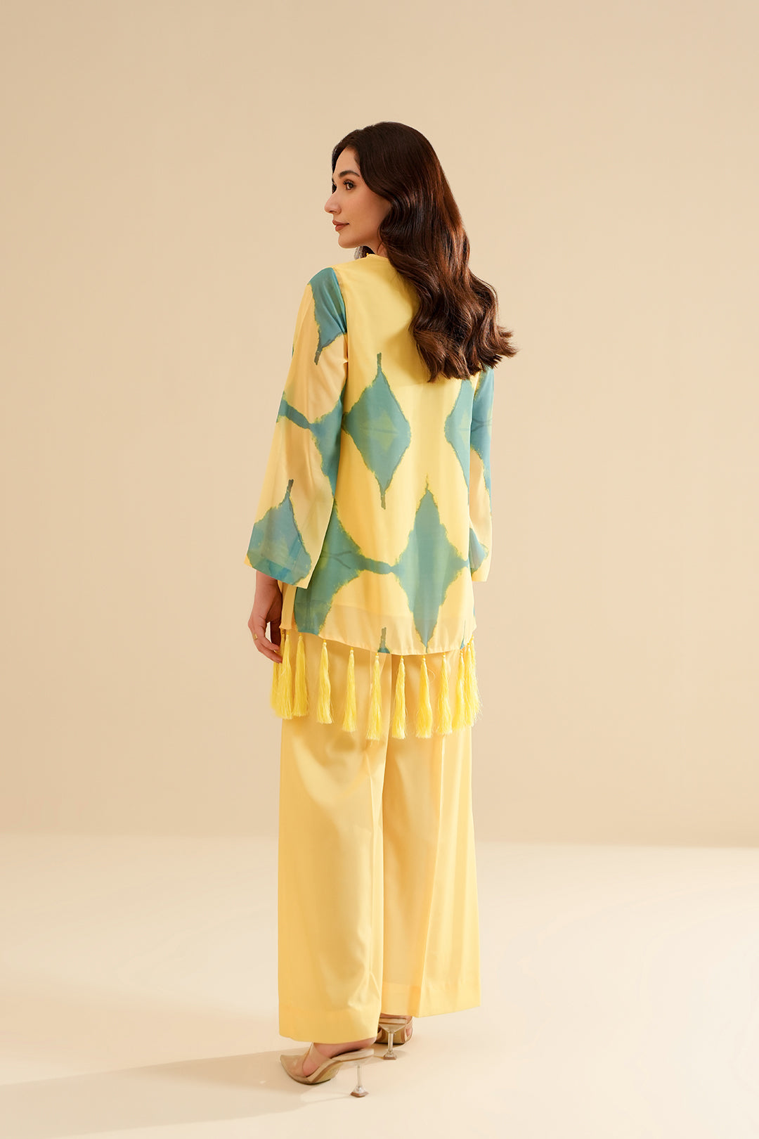 https://cdn.shopify.com/s/files/1/0611/8585/1568/files/W.FW23.080.T-4.jpg?v=1736335907