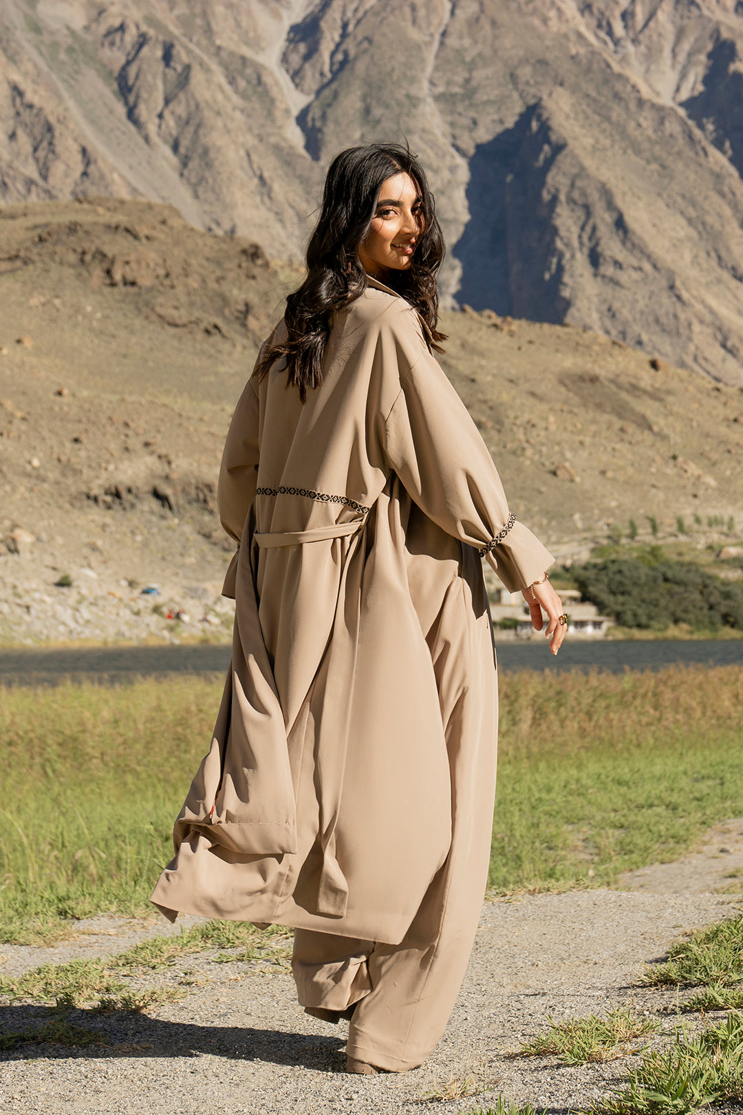 https://cdn.shopify.com/s/files/1/0611/8585/1568/files/W.FW23.084.T-4.jpg?v=1736335860