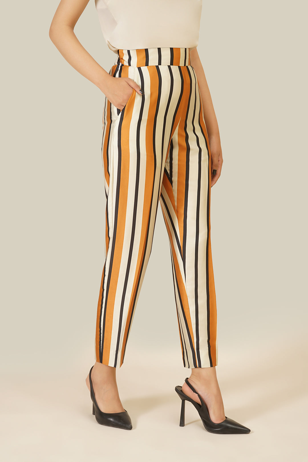 https://cdn.shopify.com/s/files/1/0611/8585/1568/files/W.FW23.088.P-1.jpg?v=1736335887