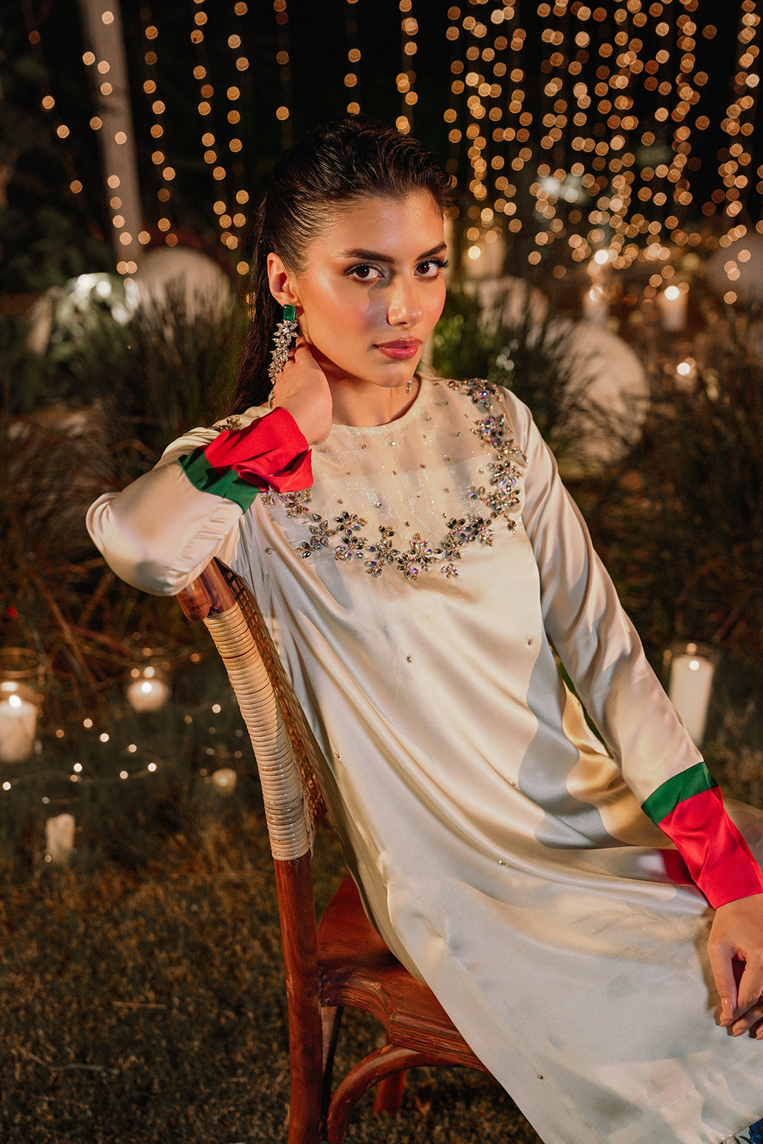 https://cdn.shopify.com/s/files/1/0611/8585/1568/files/W.FW23.129.T-2.jpg?v=1736335814