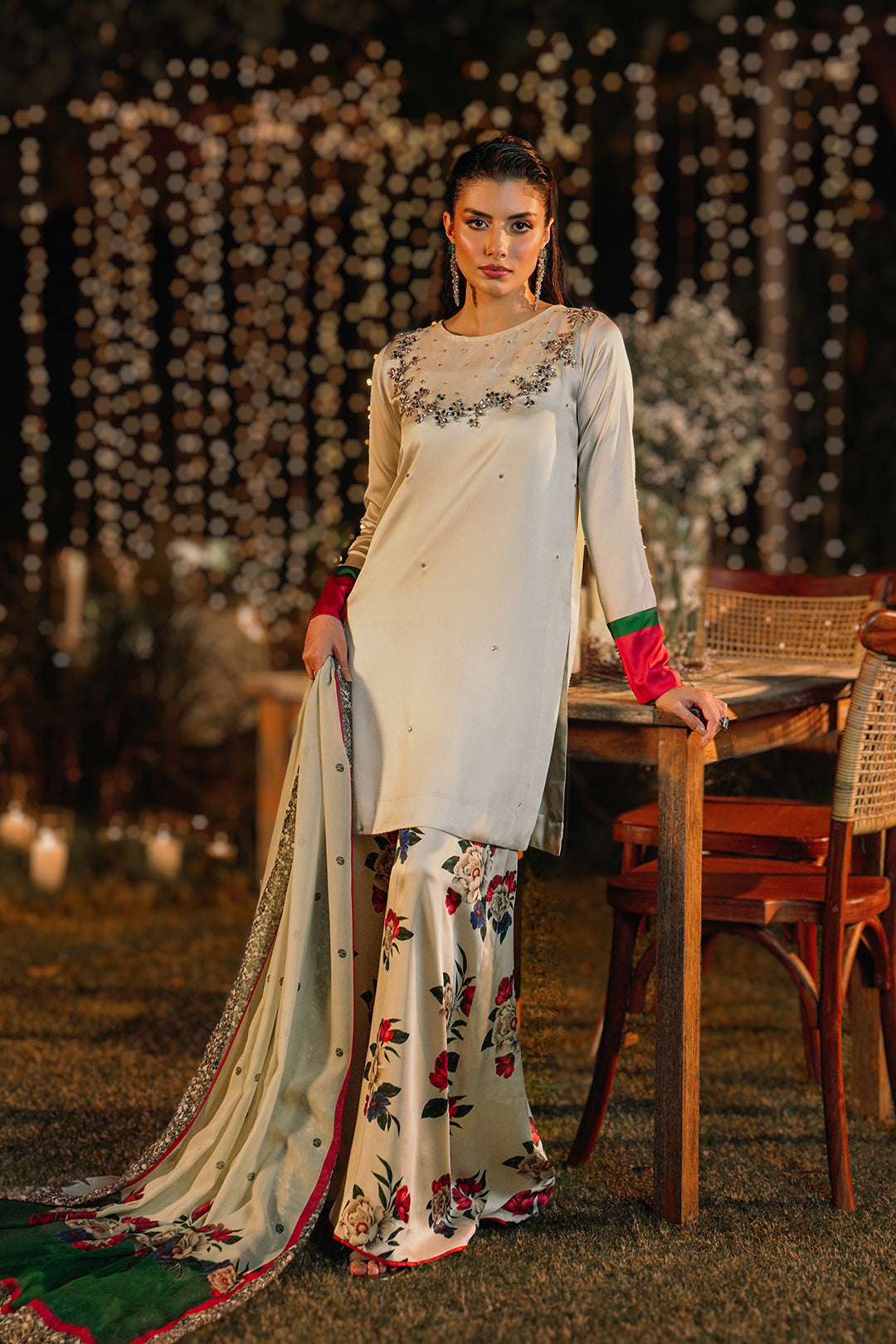 https://cdn.shopify.com/s/files/1/0611/8585/1568/files/W.FW23.129.T-4.jpg?v=1736335814