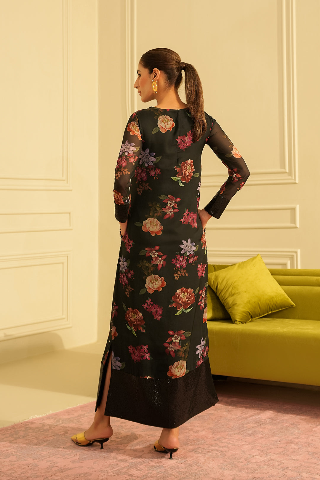 Ushkari Long