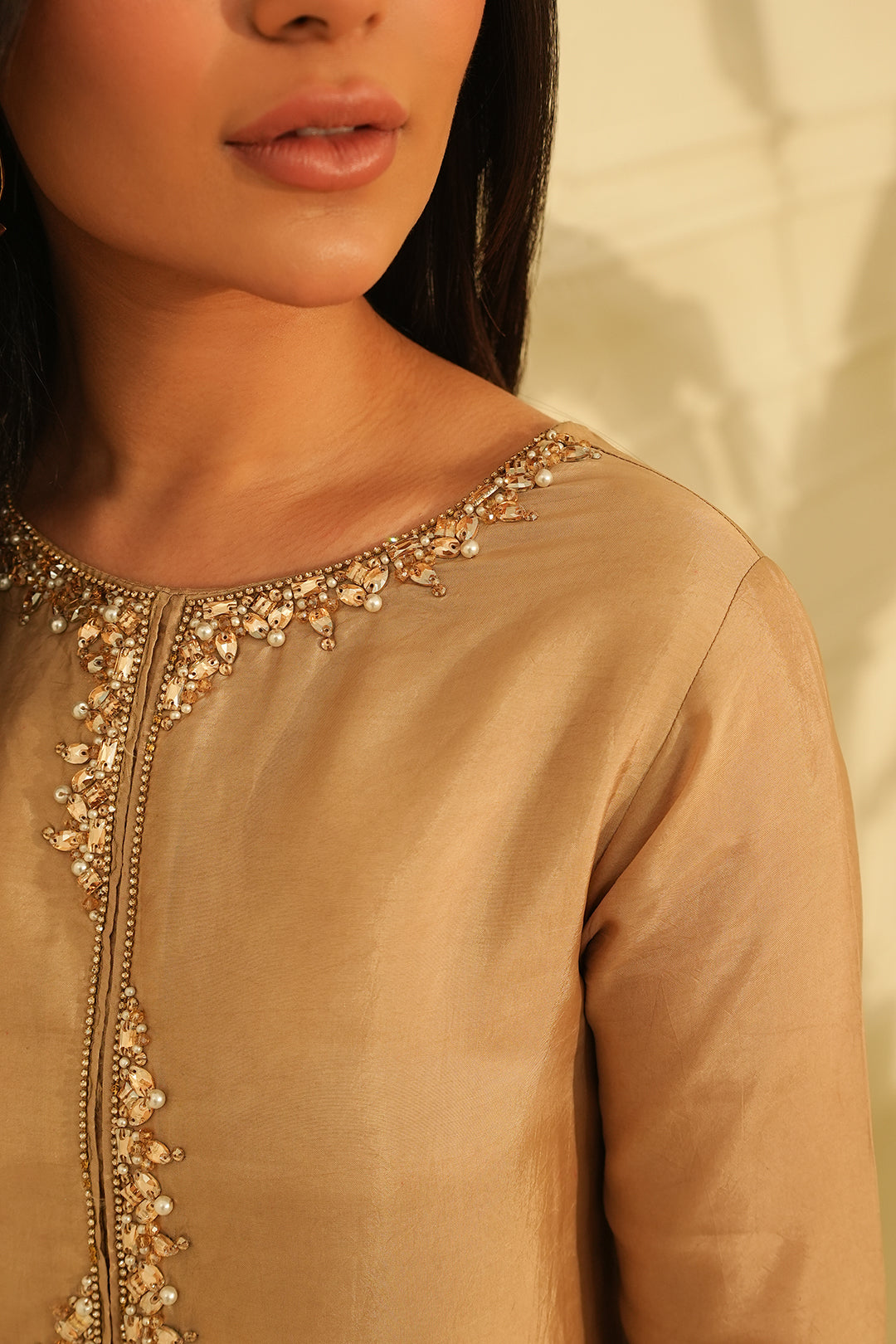 https://cdn.shopify.com/s/files/1/0611/8585/1568/files/W.FW23.167.T-2.jpg?v=1736335733