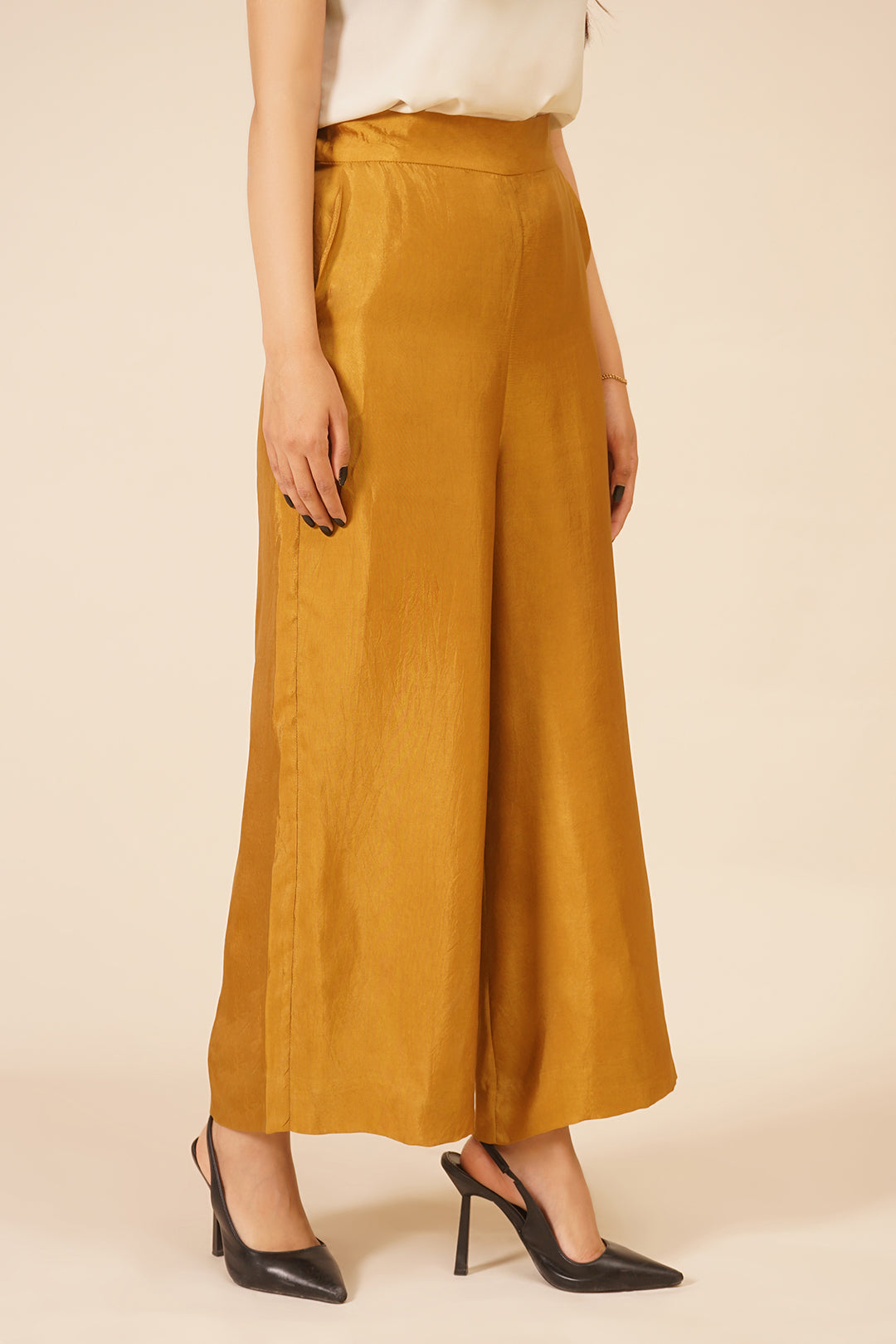 https://cdn.shopify.com/s/files/1/0611/8585/1568/files/W.FW23.175.P-2.jpg?v=1736335751