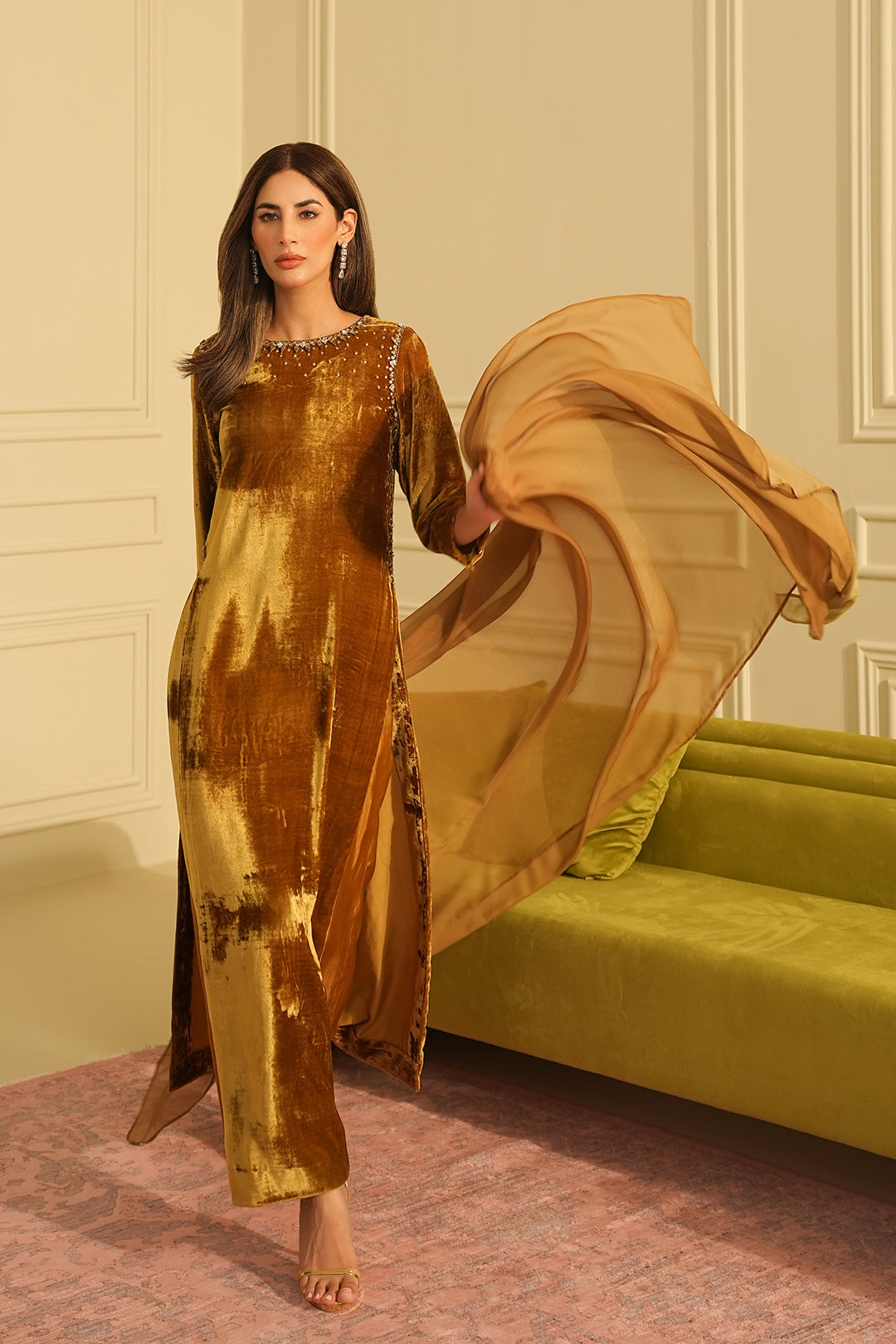 https://cdn.shopify.com/s/files/1/0611/8585/1568/files/W.FW23.181.T-3.jpg?v=1736335761