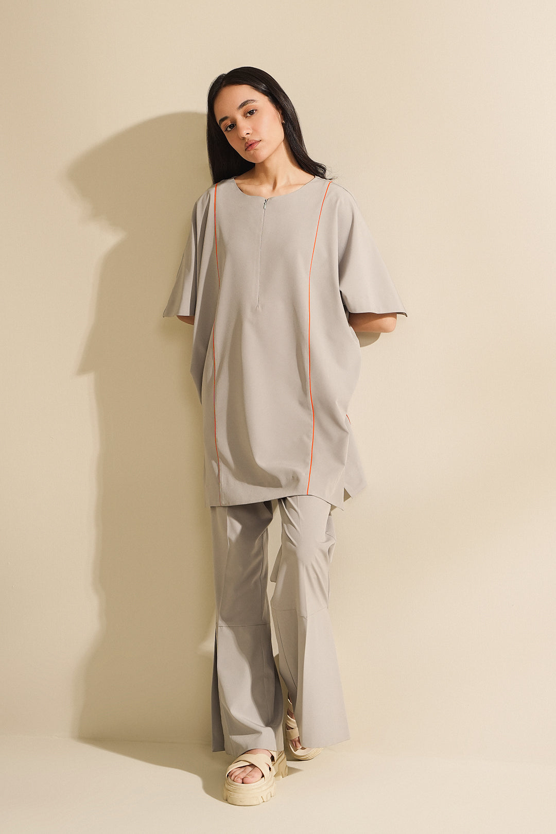 https://cdn.shopify.com/s/files/1/0611/8585/1568/files/W.FW23.205.T-3.jpg?v=1736335697